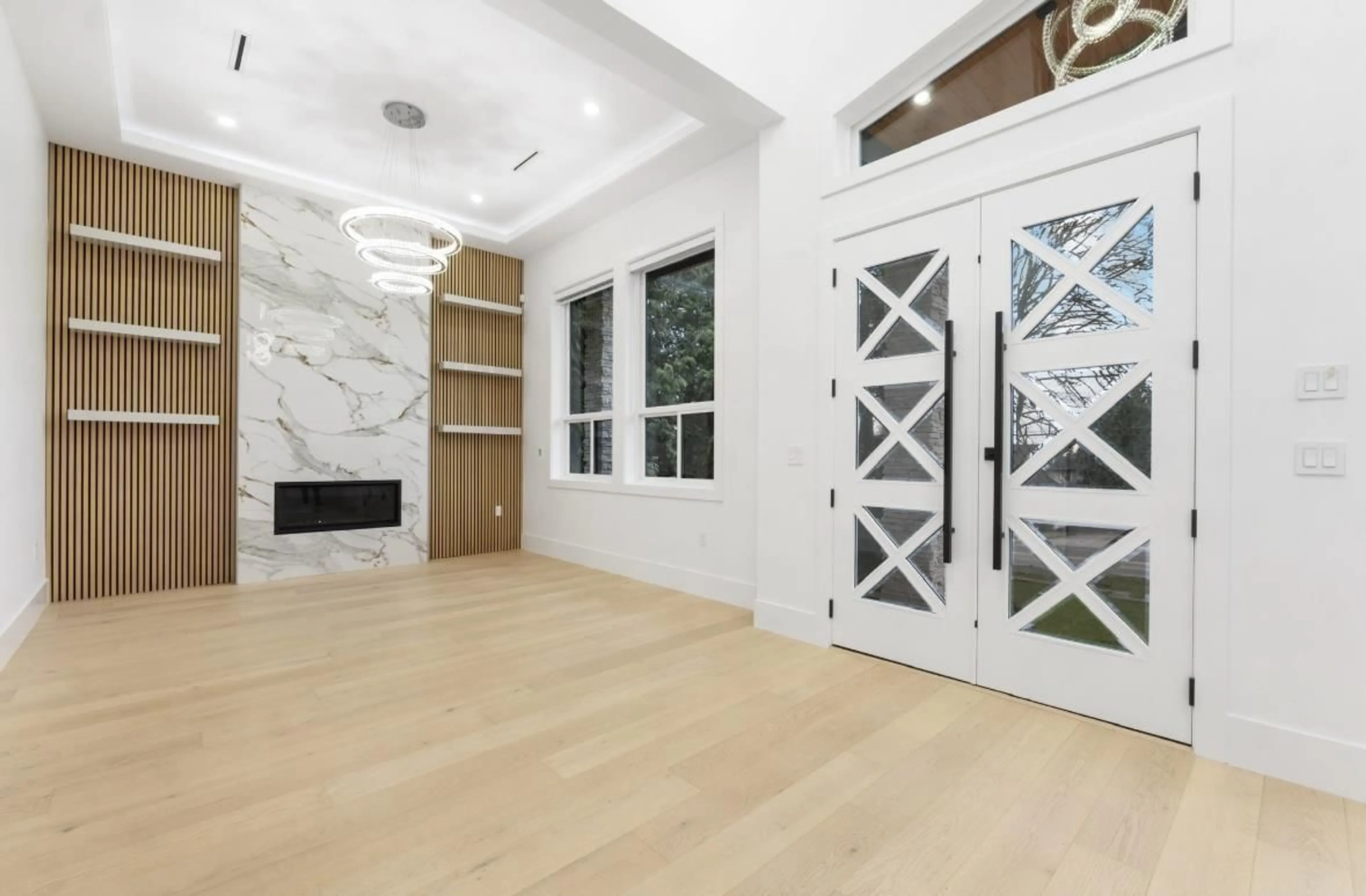 Indoor entryway for 5468 184 STREET, Surrey British Columbia V3S1E1