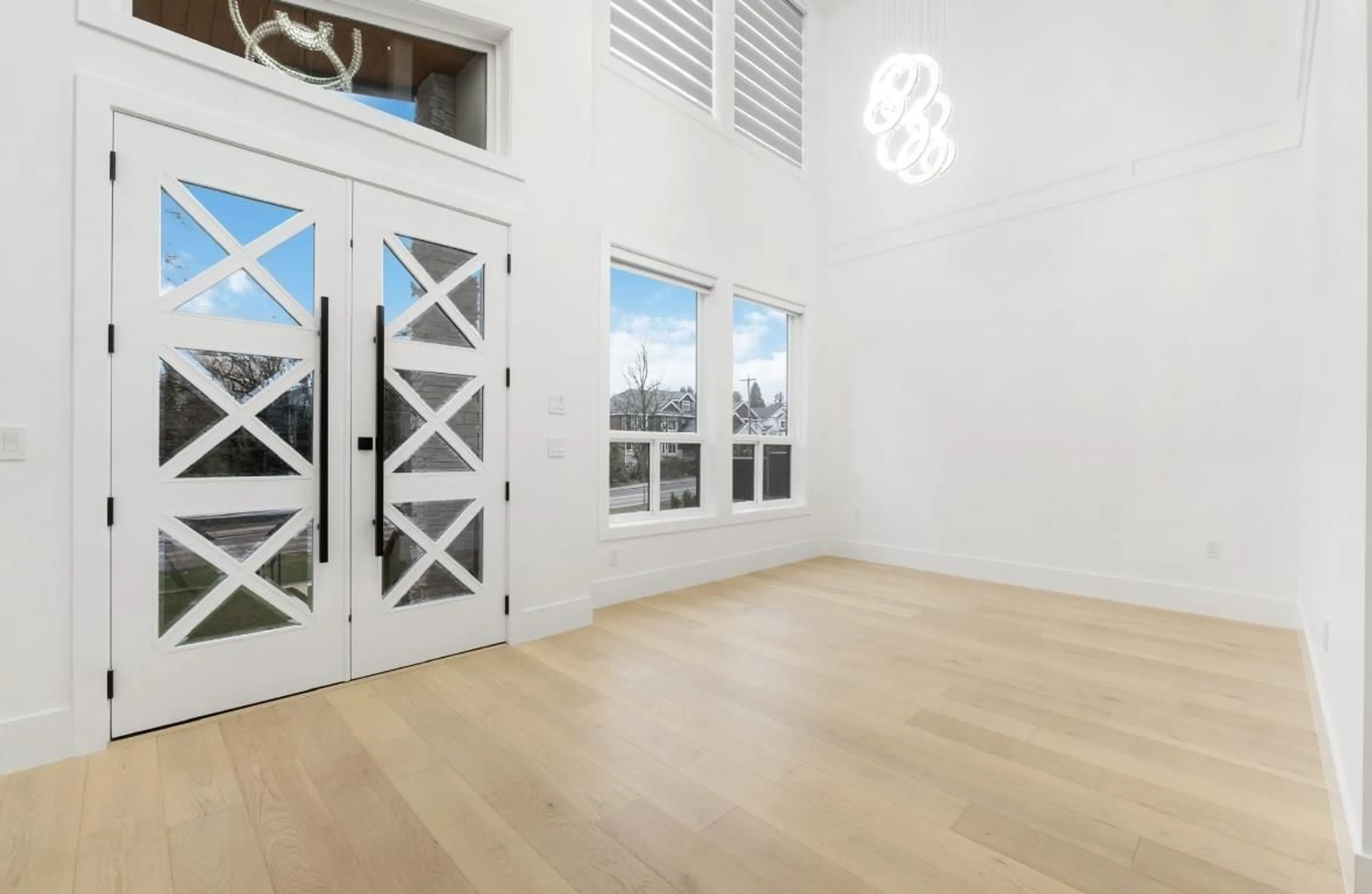 Indoor entryway for 5468 184 STREET, Surrey British Columbia V3S1E1
