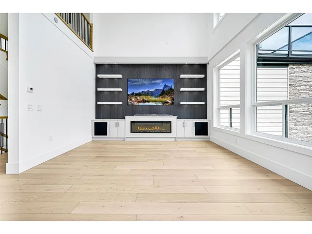 5468 184 STREET, Surrey 5