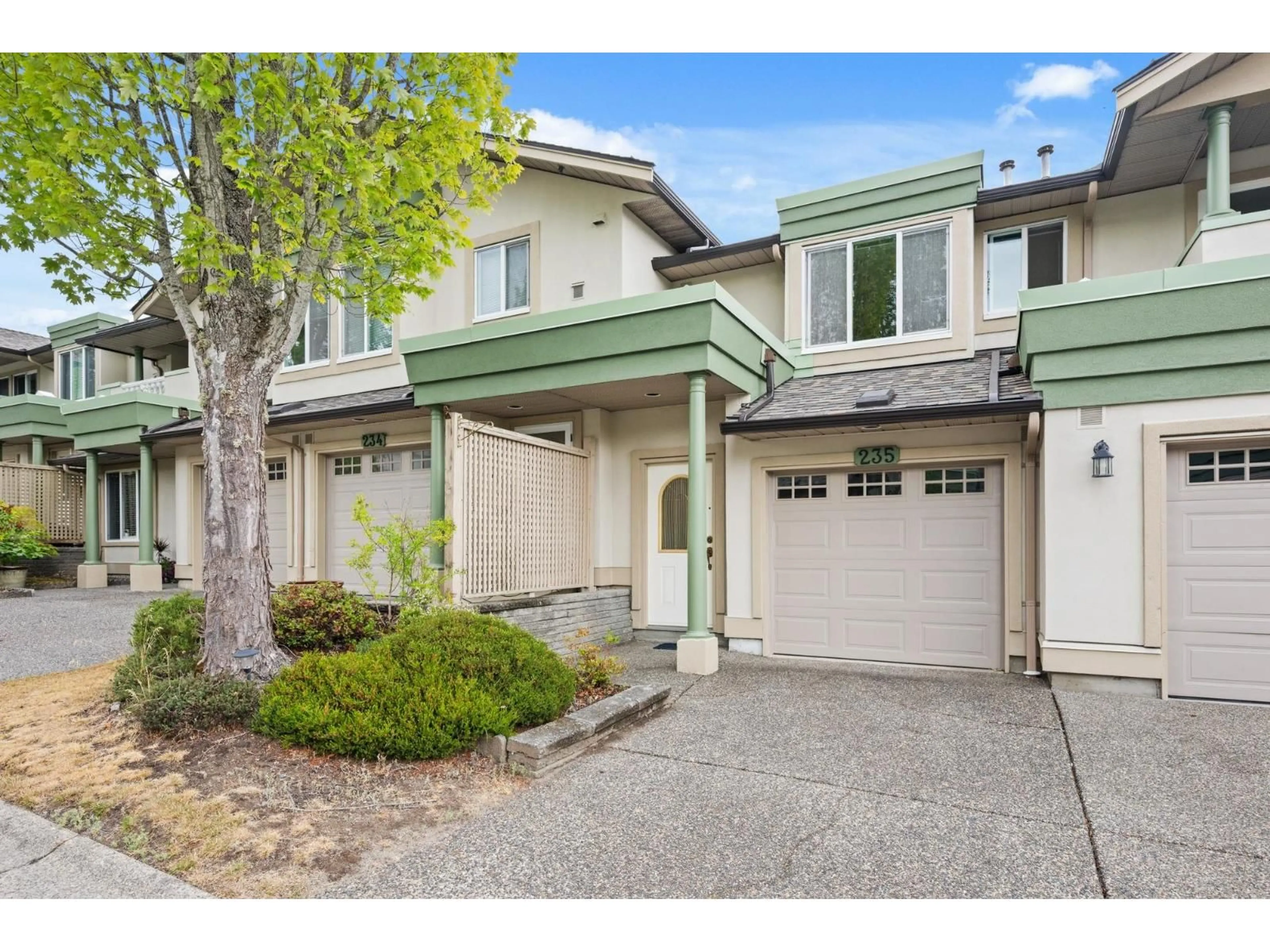 Unknown for 235 - 13888 70 AVENUE, Surrey British Columbia V3W0R8