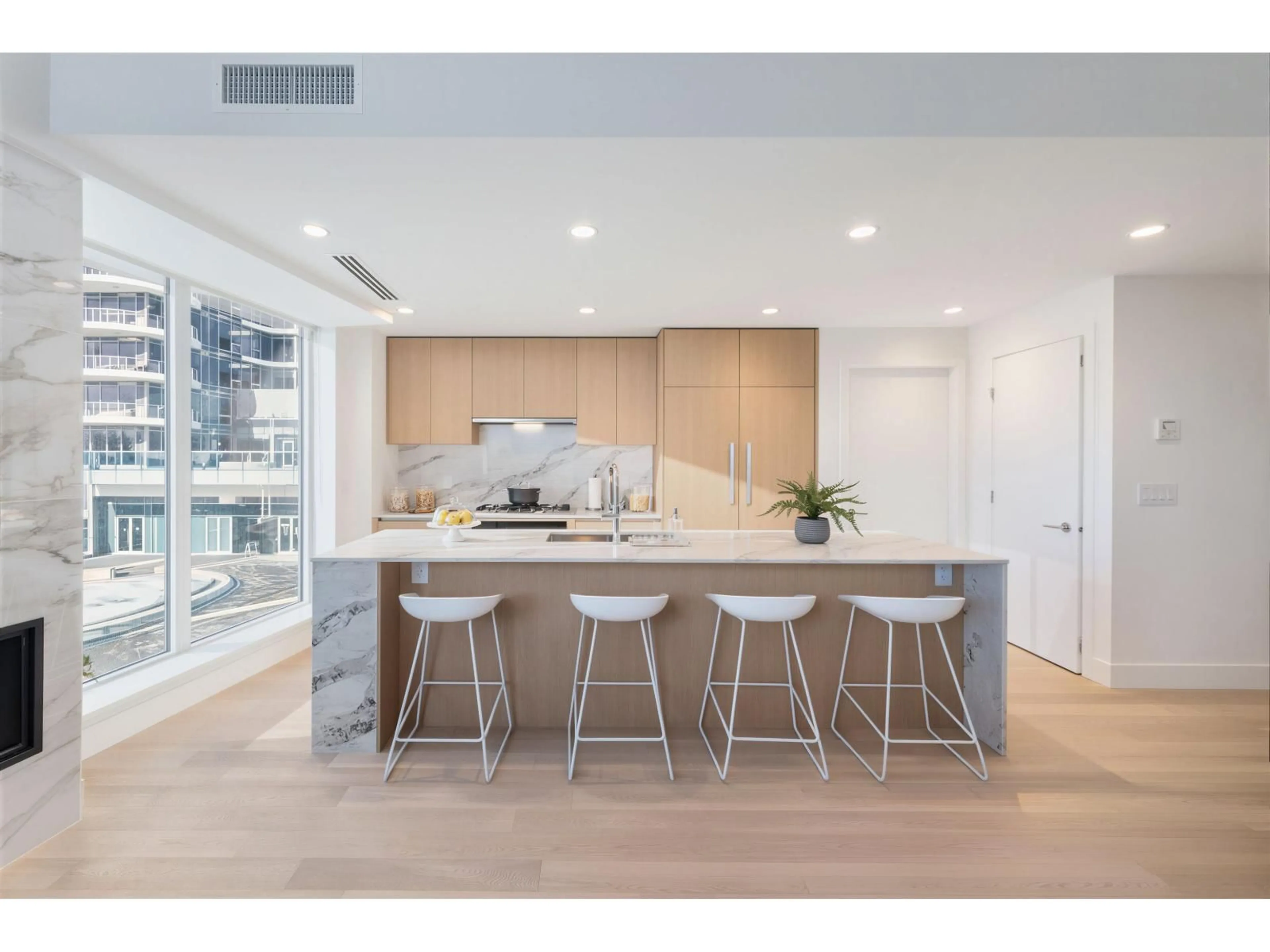 Contemporary kitchen, unknown for 201 - 1475 FOSTER STREET, Surrey British Columbia V4B0C9