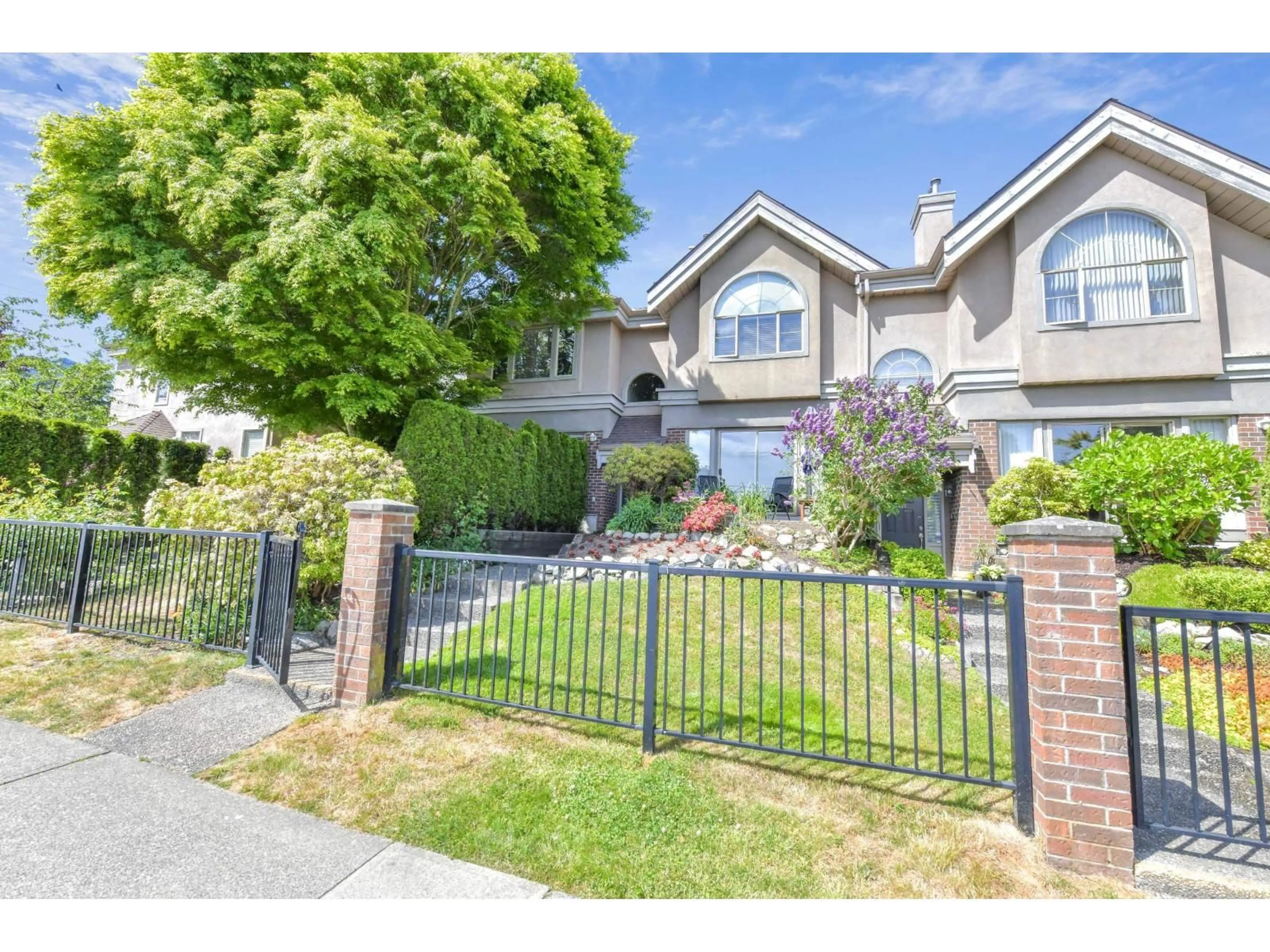 Unknown for 15415 RUSSELL AVENUE, White Rock British Columbia V4B2R5