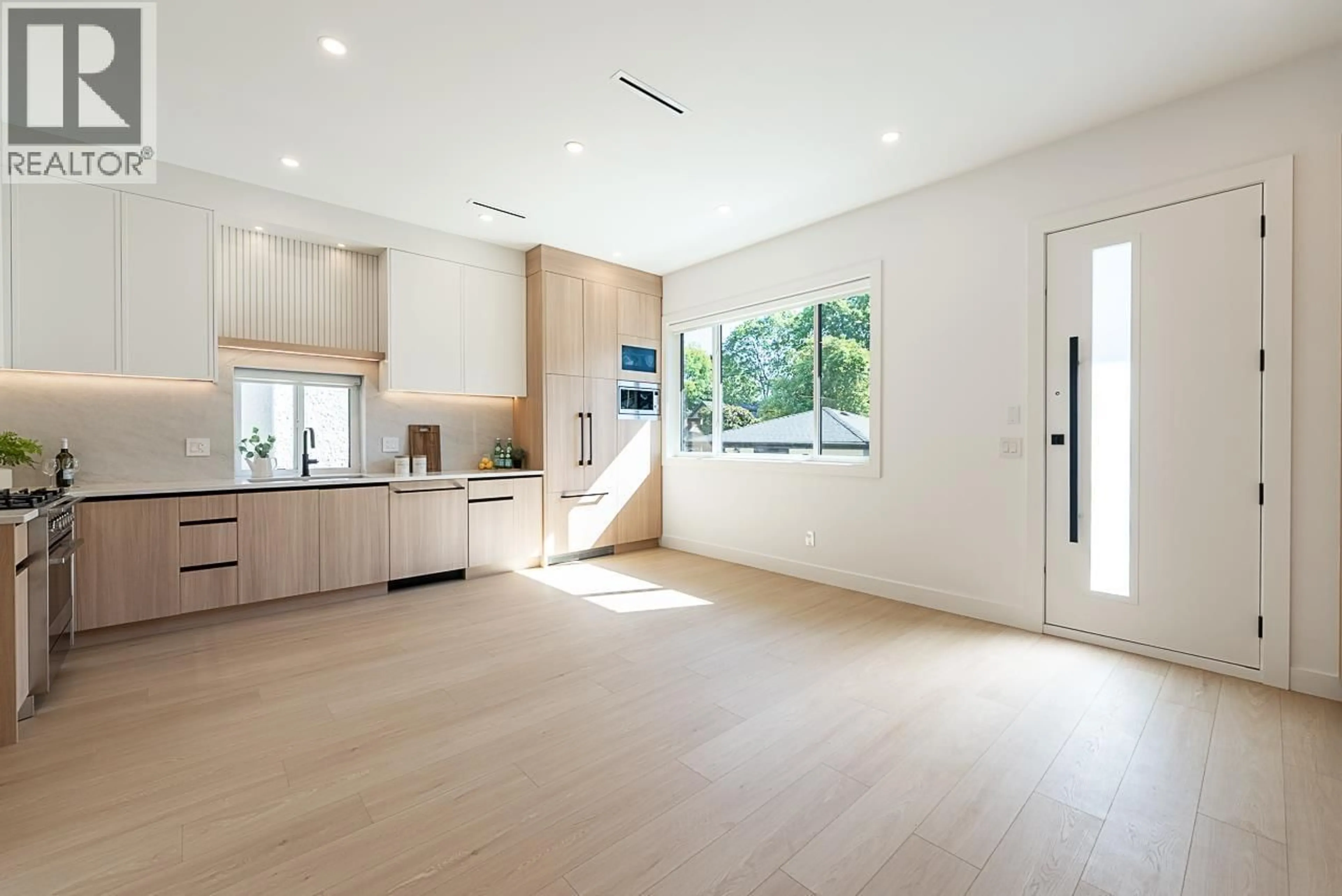 Open concept kitchen, unknown for 4 - 3940 ETON STREET, Burnaby British Columbia V5C1J5