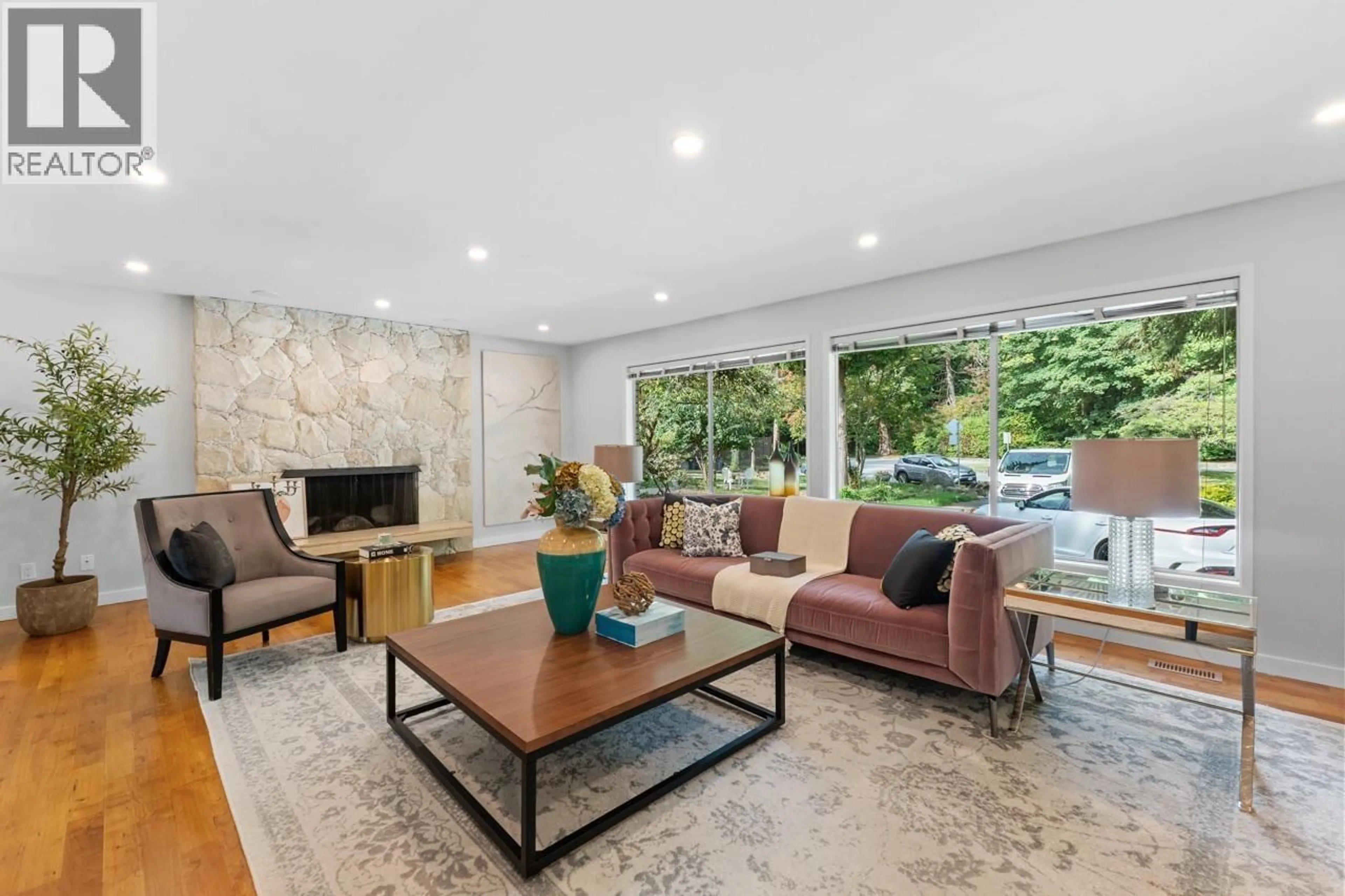 Living room with furniture, unknown for 5670 KULLAHUN DRIVE, Vancouver British Columbia V6N2E5