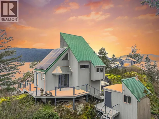 28 PASSAGE ISLAND, Vancouver 2