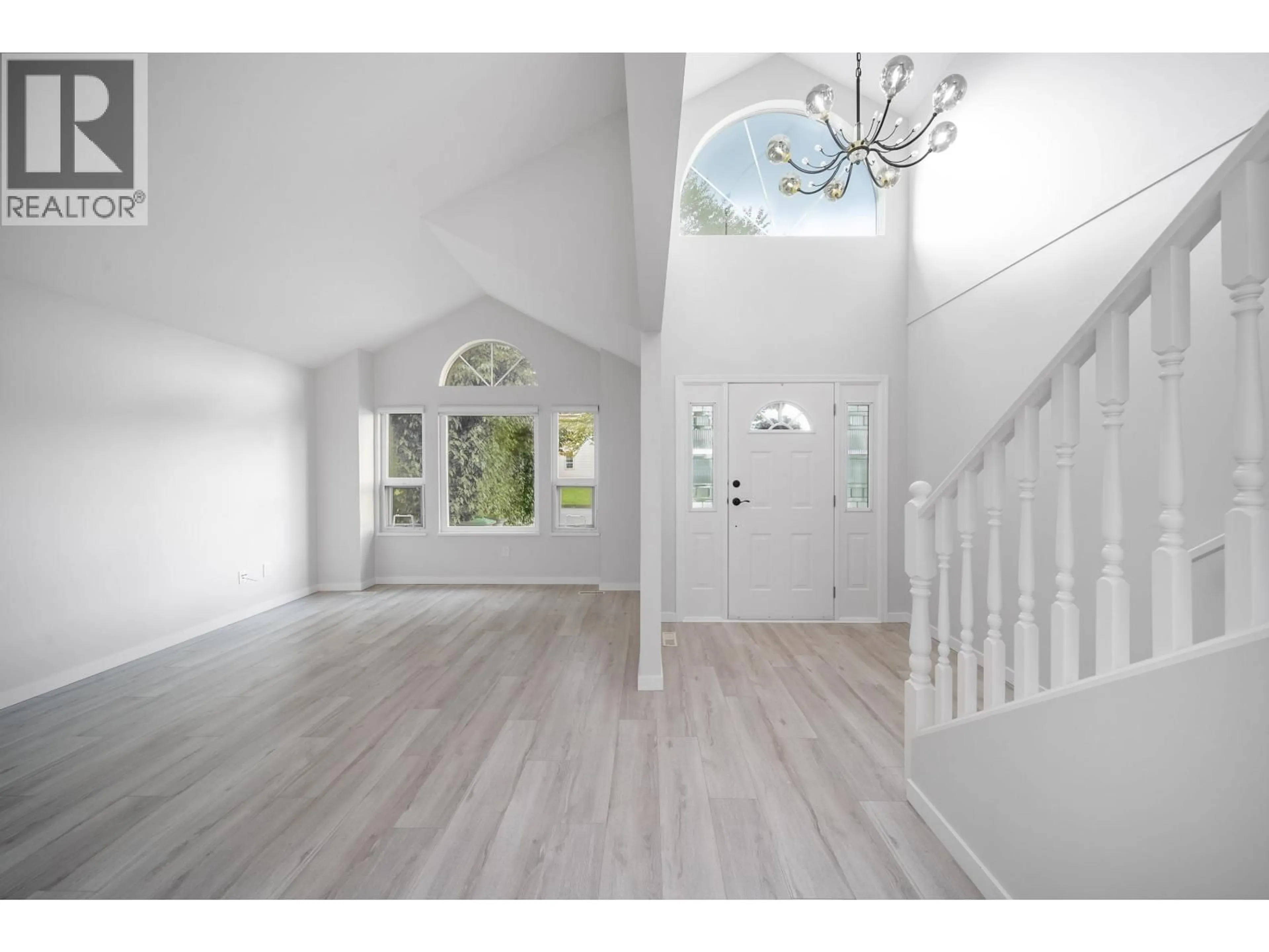 Indoor entryway for 12344 234 STREET, Maple Ridge British Columbia V2X0N7