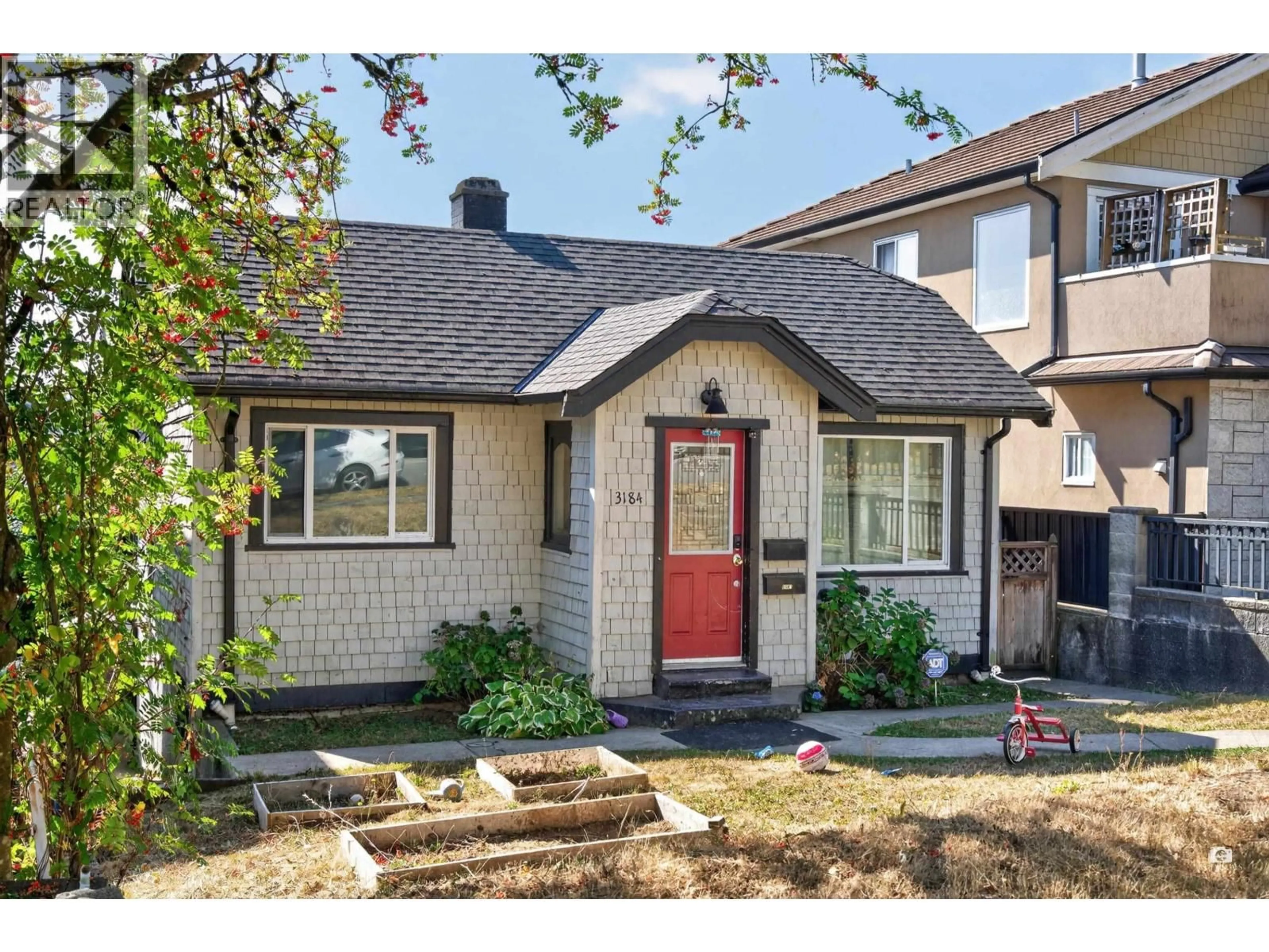 Home with brick exterior material, street for 3184 8TH AVENUE, Vancouver British Columbia V5M1X6