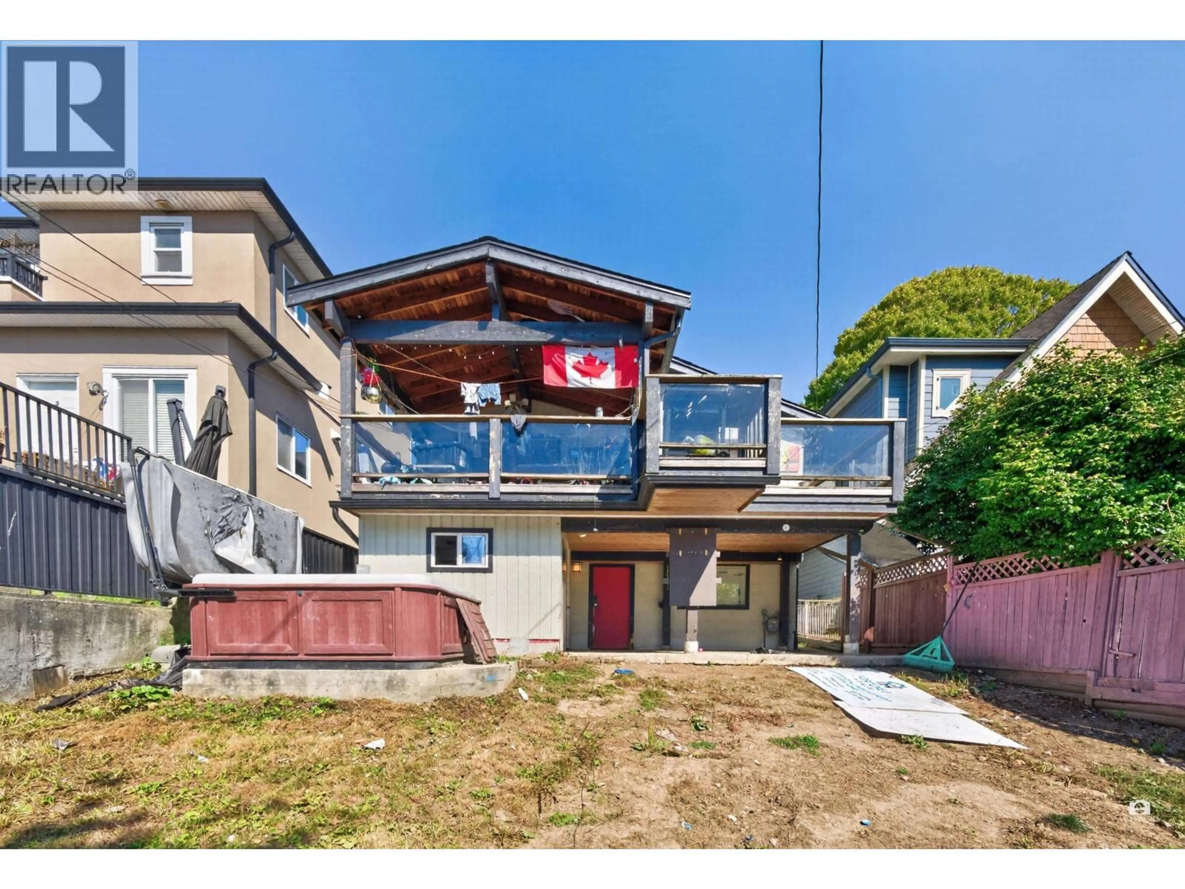 A pic from outside/outdoor area/front of a property/back of a property/a pic from drone, unknown for 3184 8TH AVENUE, Vancouver British Columbia V5M1X6
