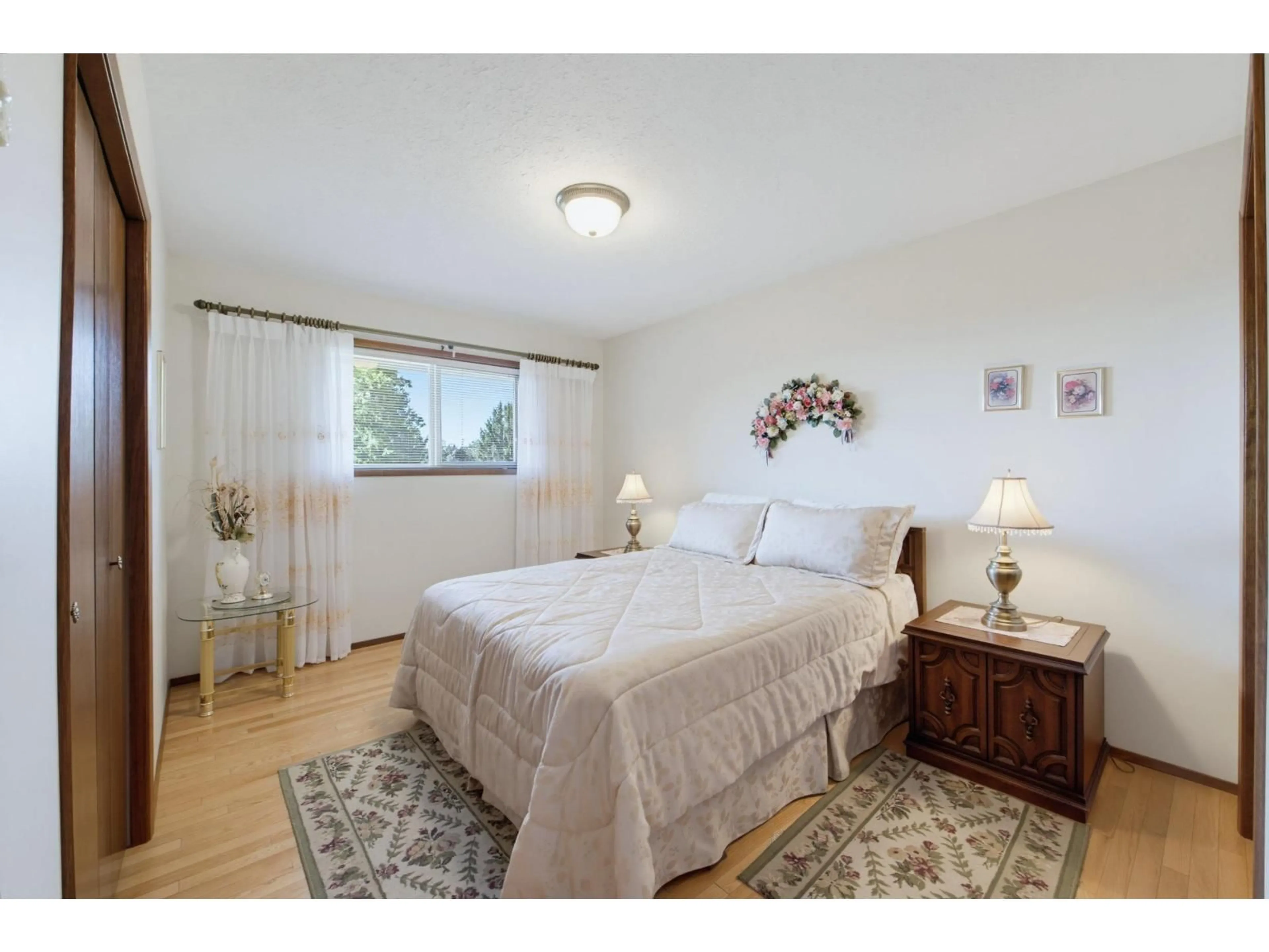 Bedroom with bed, unknown for 2053 FILUK PLACE, Abbotsford British Columbia V2S5P2