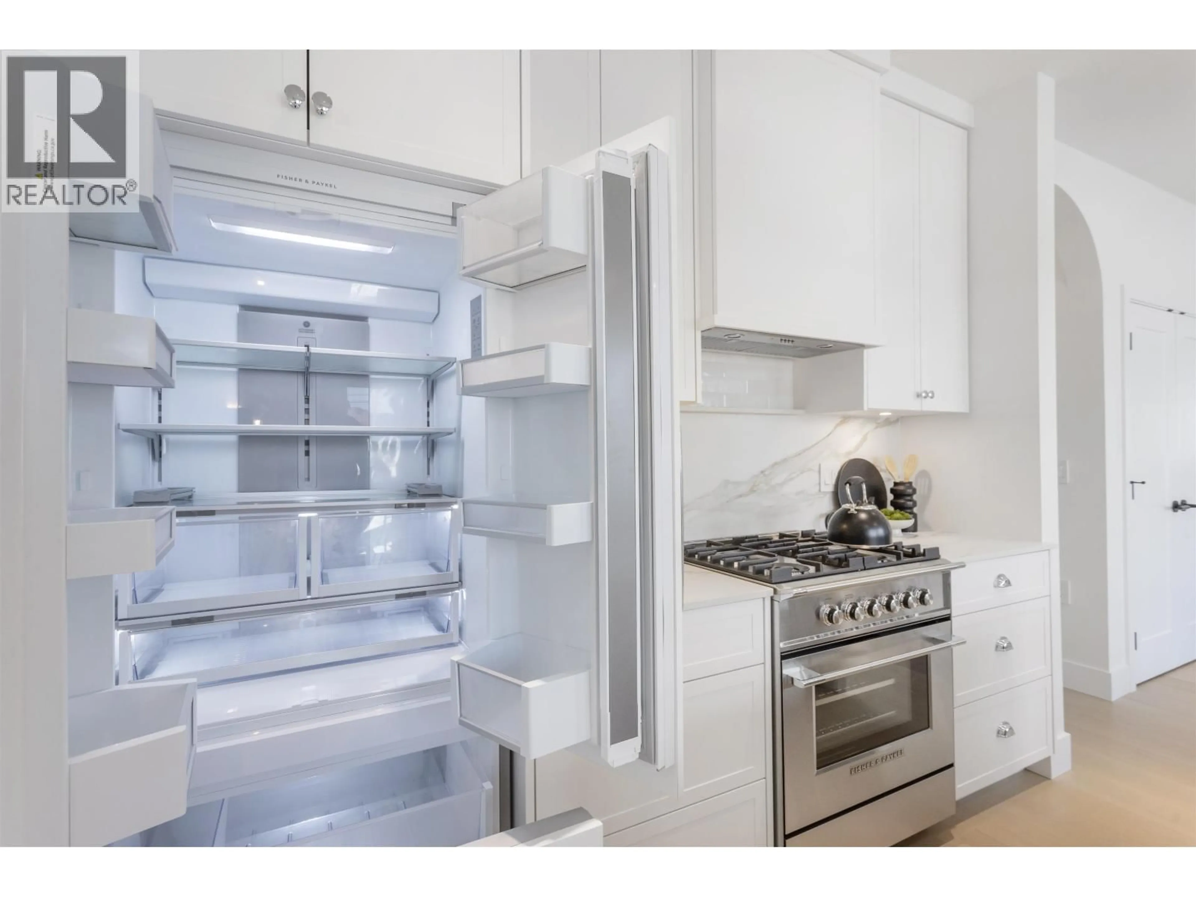 Unknown for 2 - 4315 ALBERT STREET, Burnaby British Columbia V5C2E9