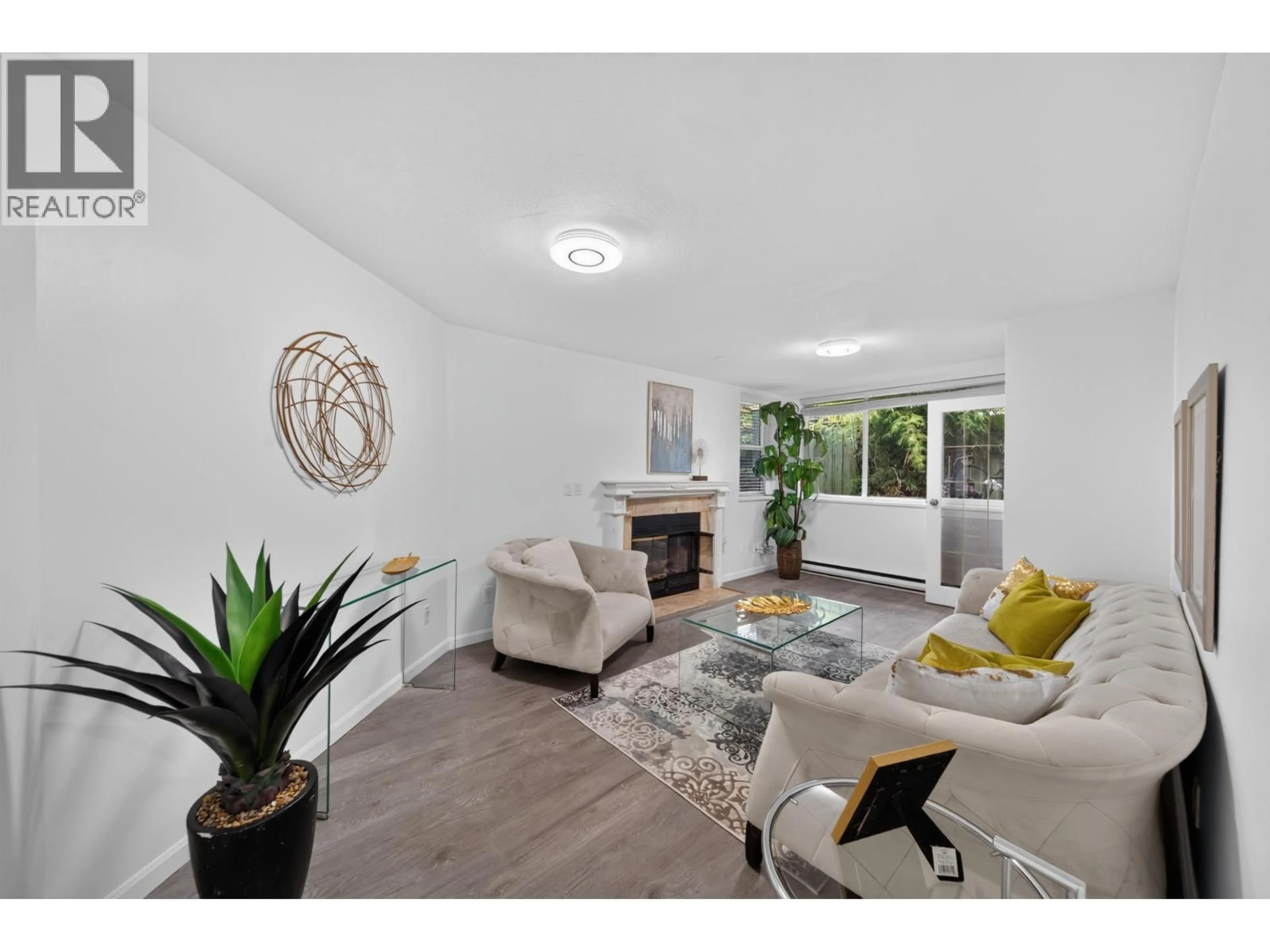 Living room with furniture, unknown for 1 - 7600 FRANCIS ROAD, Richmond British Columbia V6Y1A2