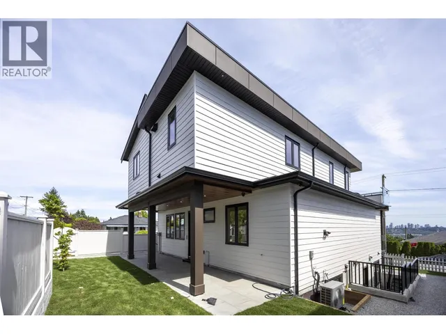 217 E EIGHTH AVENUE, New Westminster 2