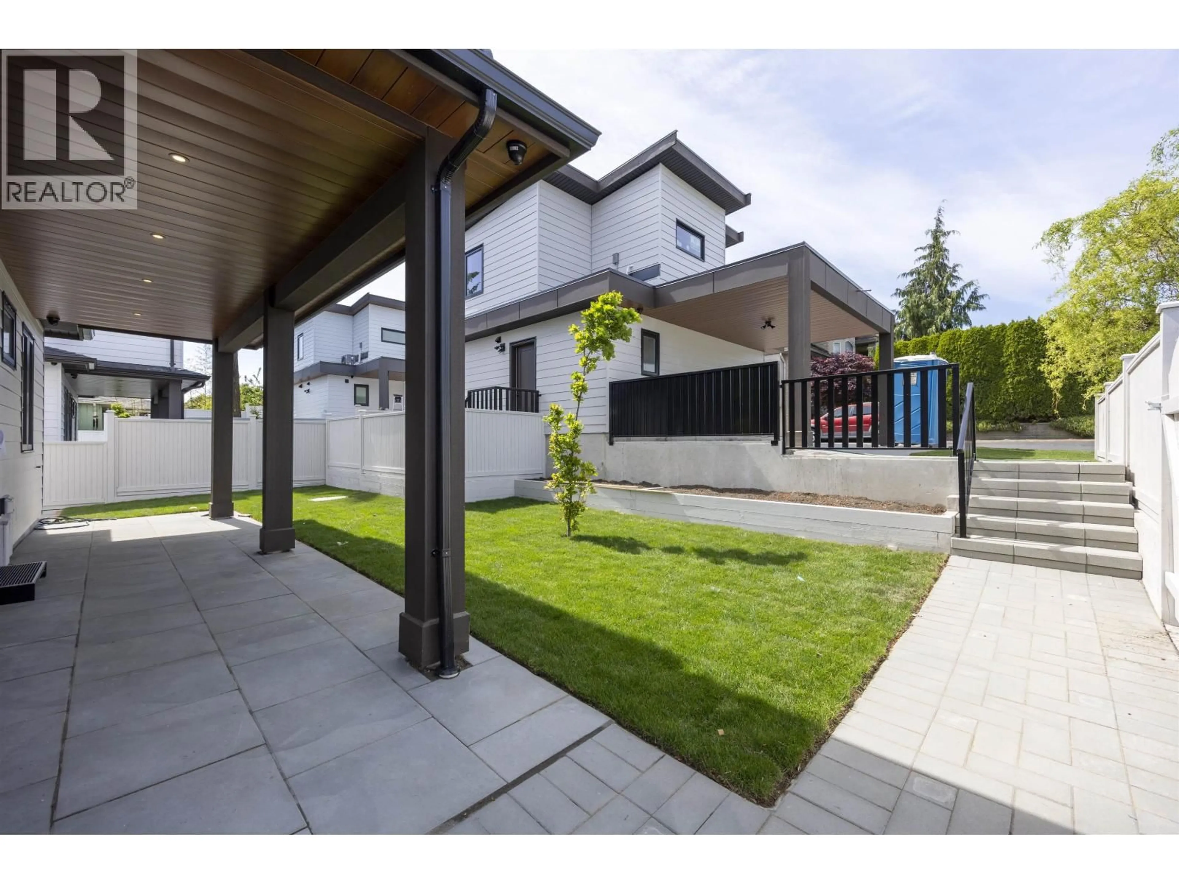 Patio, street for 217 E EIGHTH AVENUE, New Westminster British Columbia V3L4K1