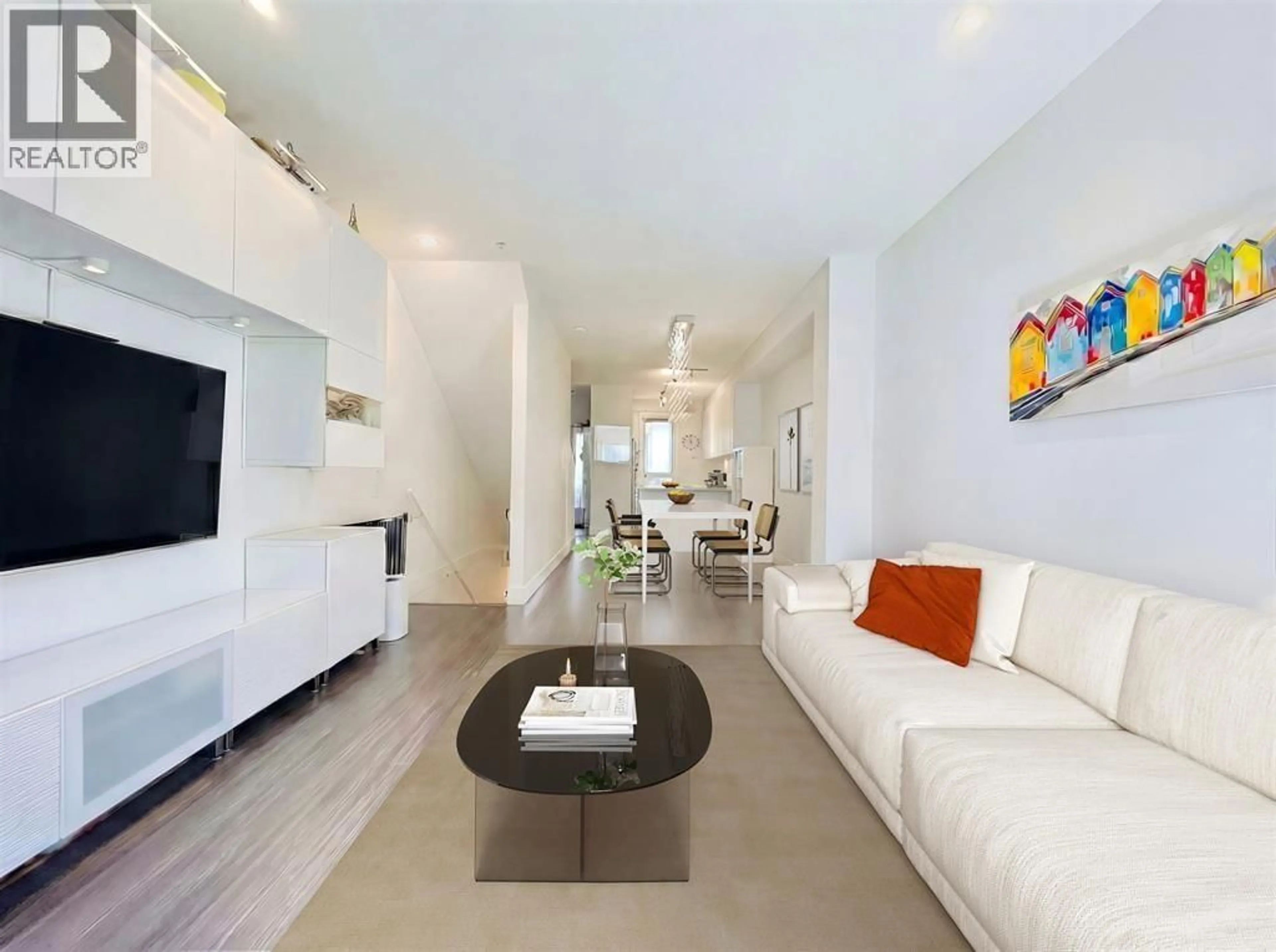 Living room with furniture, unknown for 35 - 6868 BURLINGTON AVENUE, Burnaby British Columbia V5J0G1
