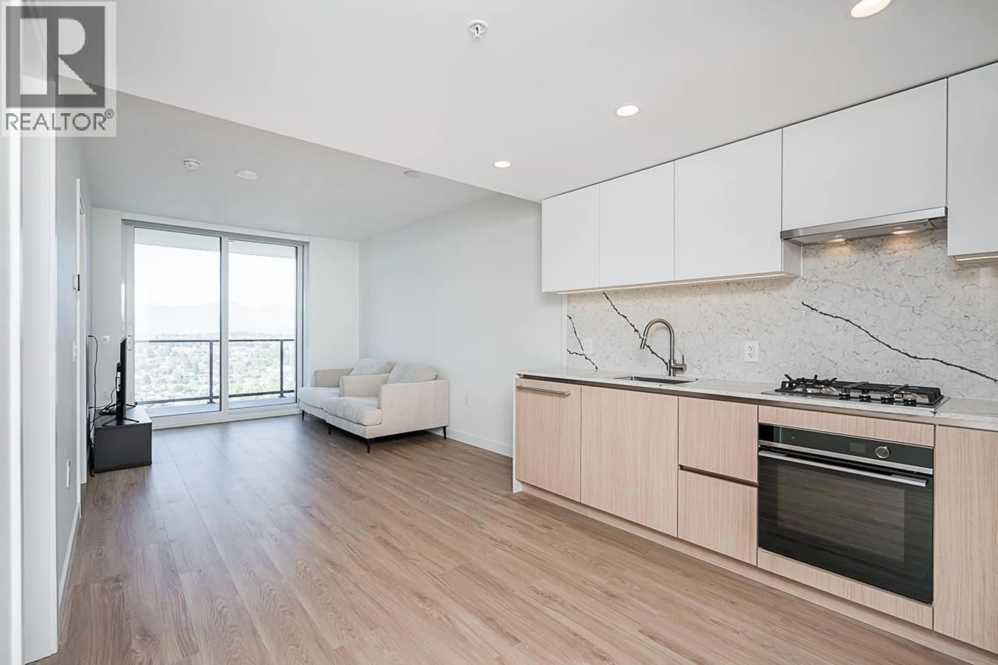 Unknown for 3807 - 2135 SPRINGER AVENUE, Burnaby British Columbia V5B0C1