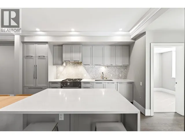 7523 YUKON STREET, Vancouver 5