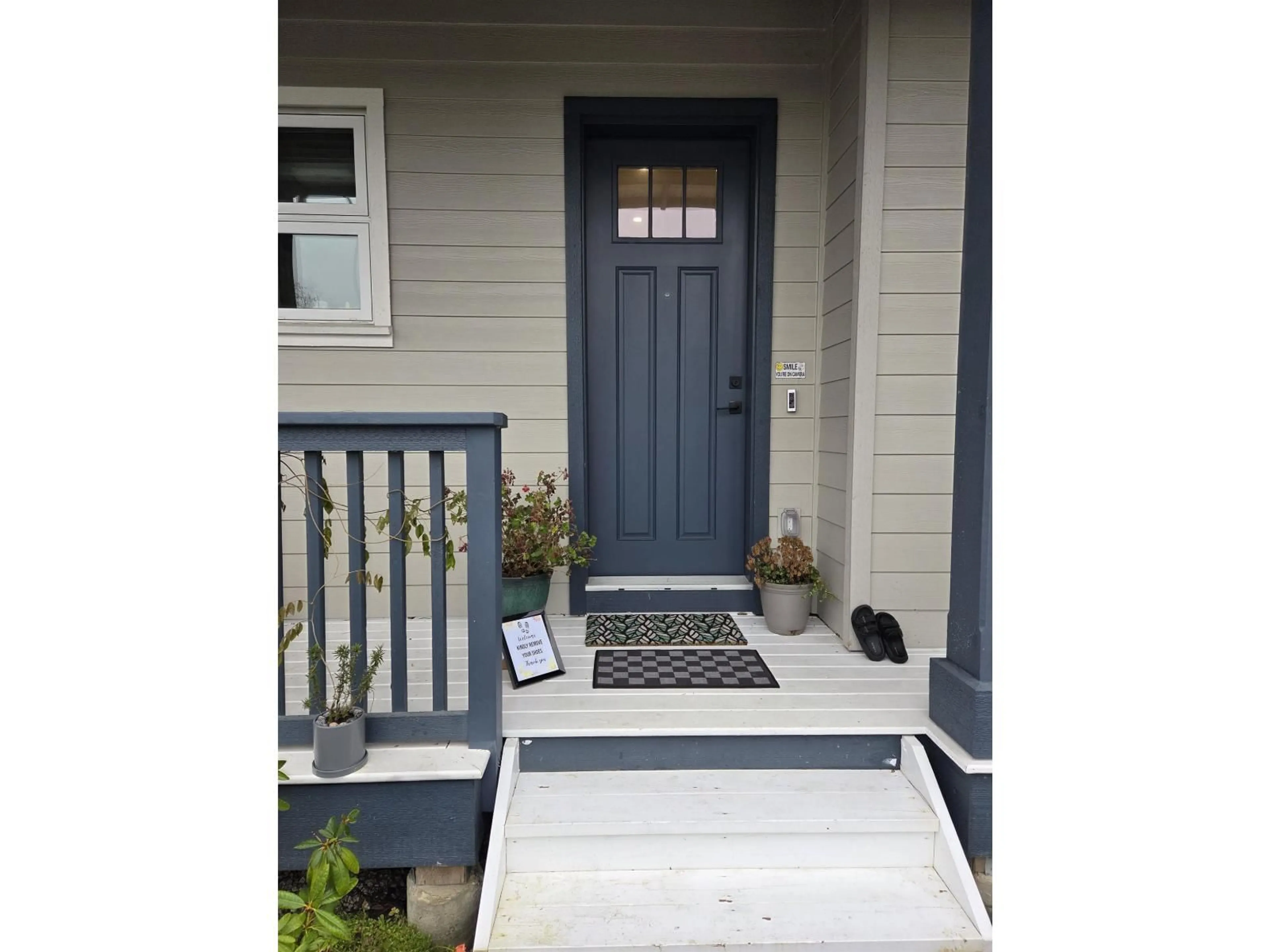 Indoor entryway for 7477 197 STREET, Langley British Columbia V2Y3R6