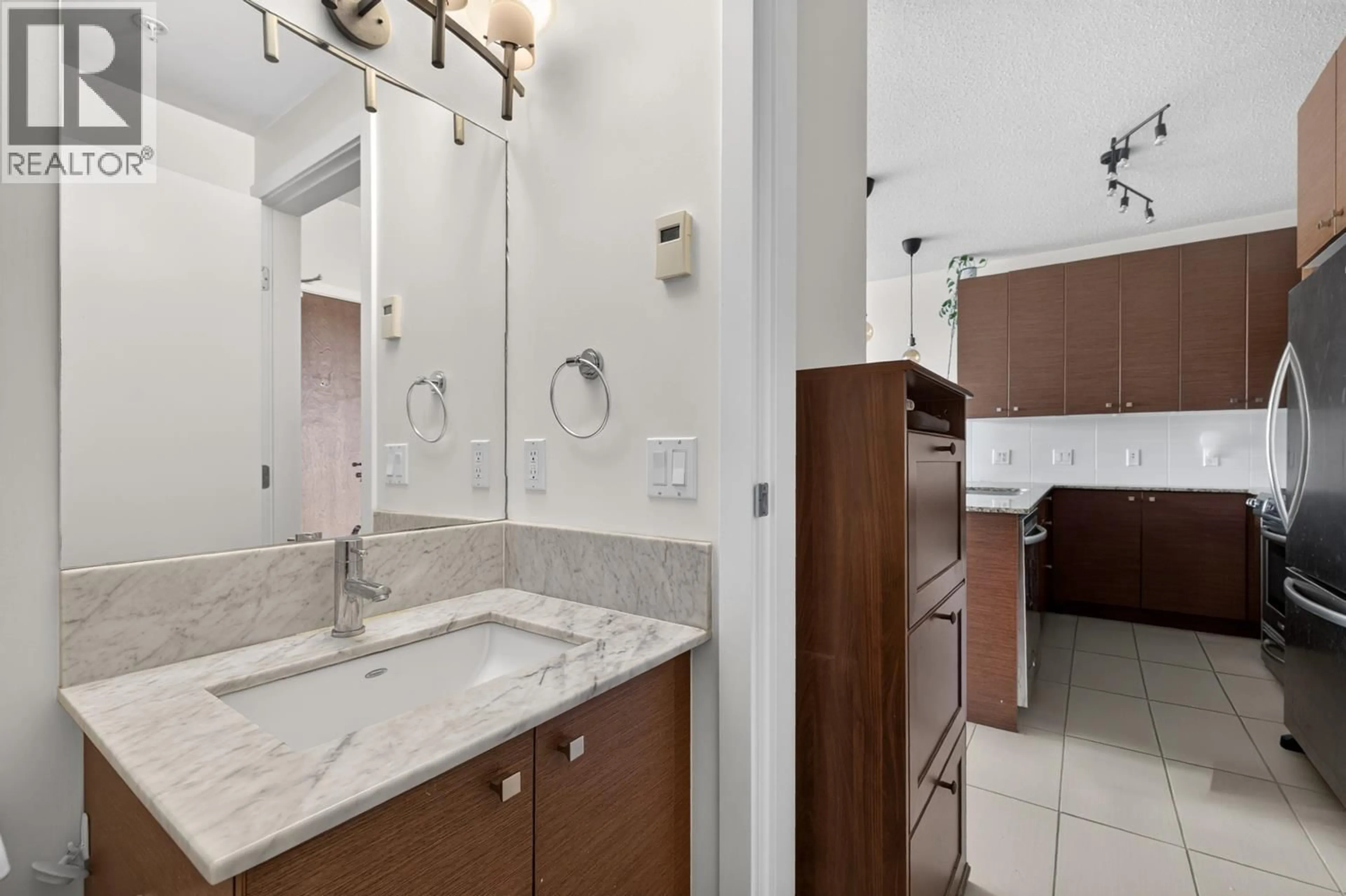 Standard bathroom, ceramic/tile floor for 1507 - 7360 ELMBRIDGE WAY, Richmond British Columbia V6X0A5