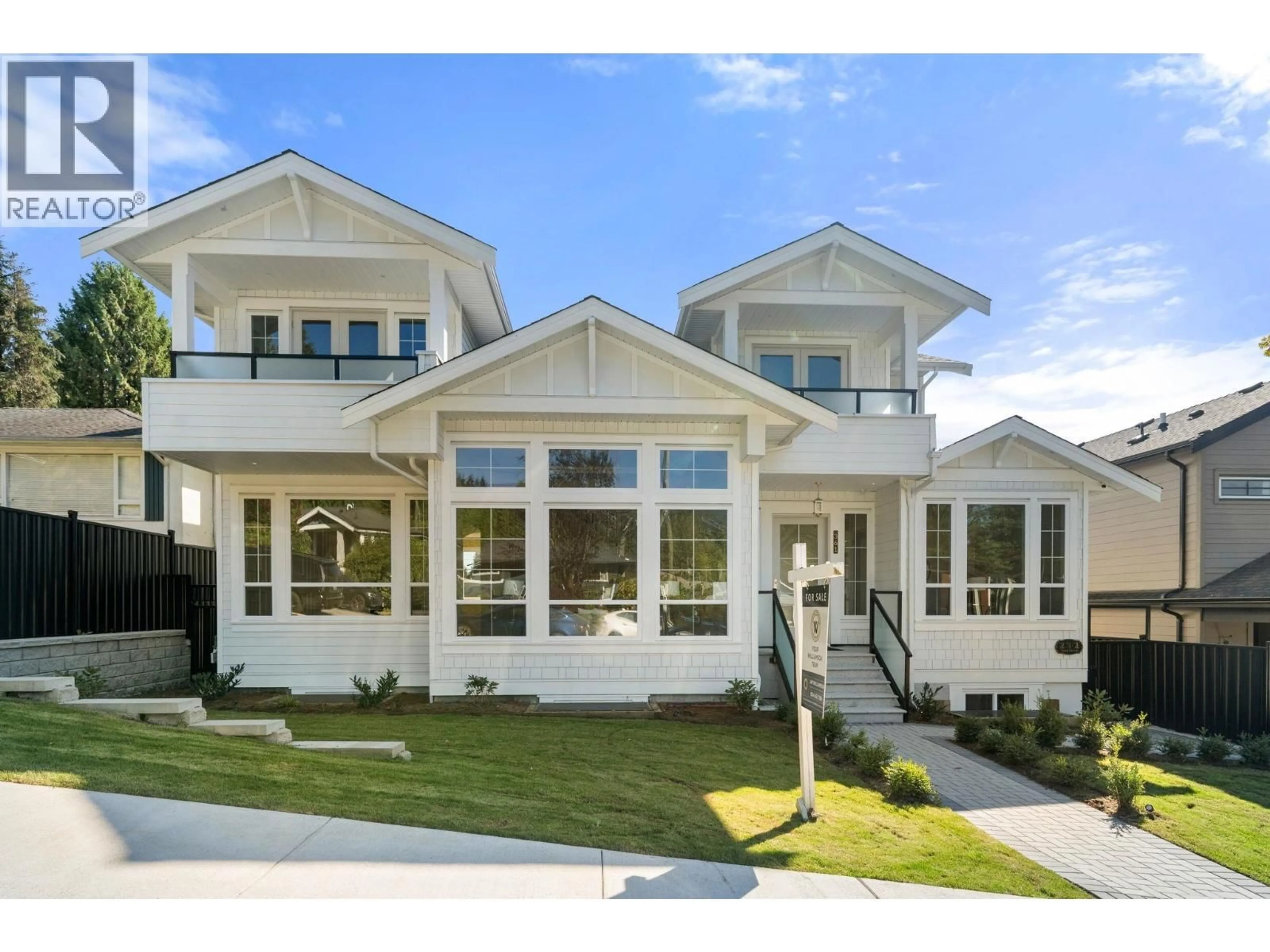 Home with vinyl exterior material, unknown for 361 22ND STREET, North Vancouver British Columbia V7L3C8