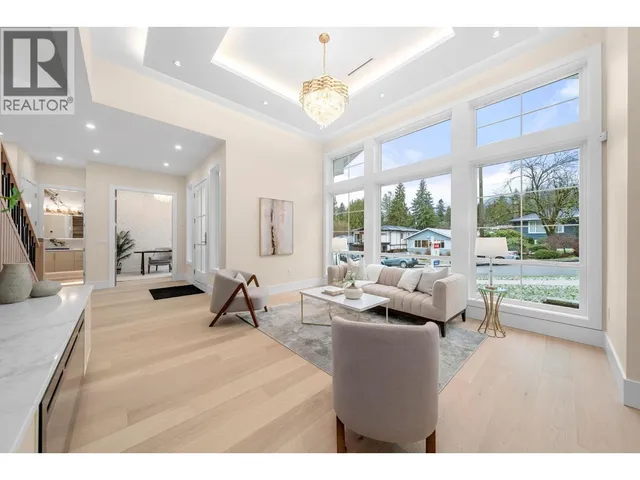 361 22ND STREET, North Vancouver 4