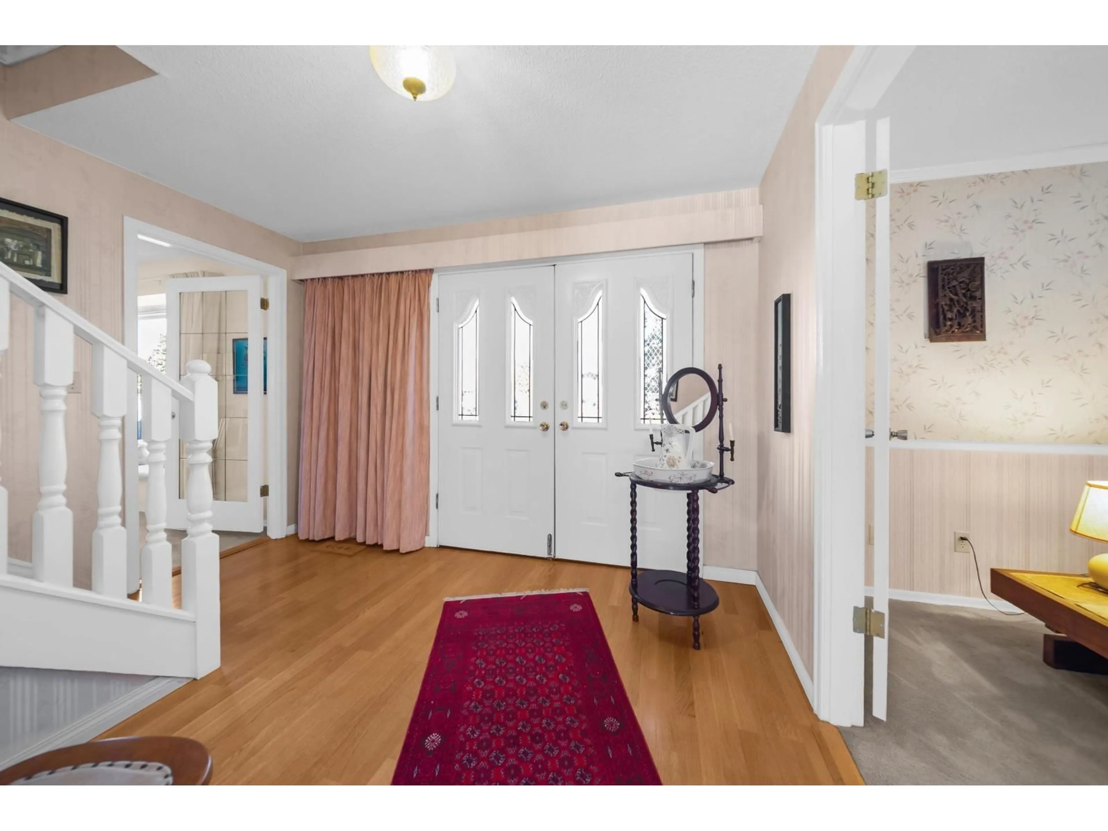 Indoor entryway for 47404 SWALLOW CRESCENT, Chilliwack British Columbia V2P7R2