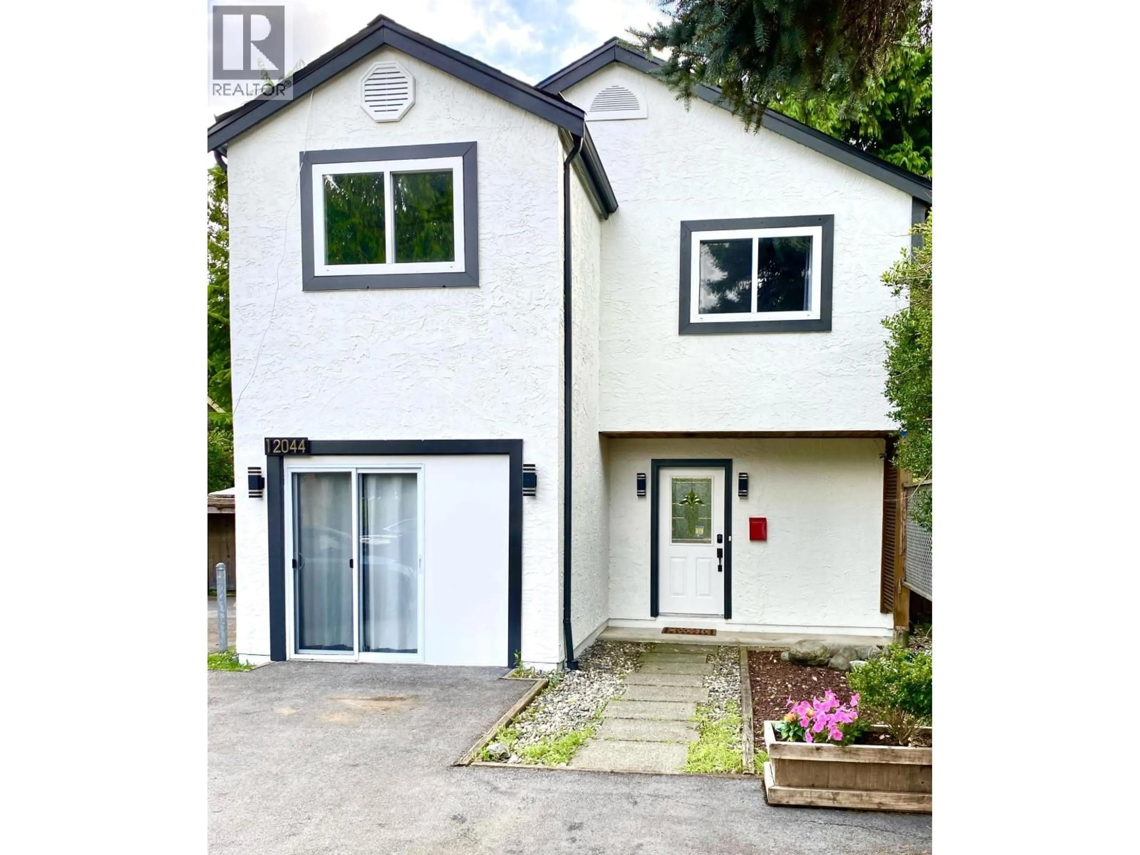 A pic from outside/outdoor area/front of a property/back of a property/a pic from drone, street for 12044 MCINTYRE COURT, Maple Ridge British Columbia V2X8M8