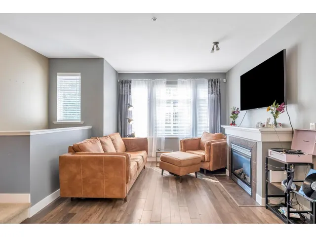 92 - 19932 70 AVENUE, Langley 5