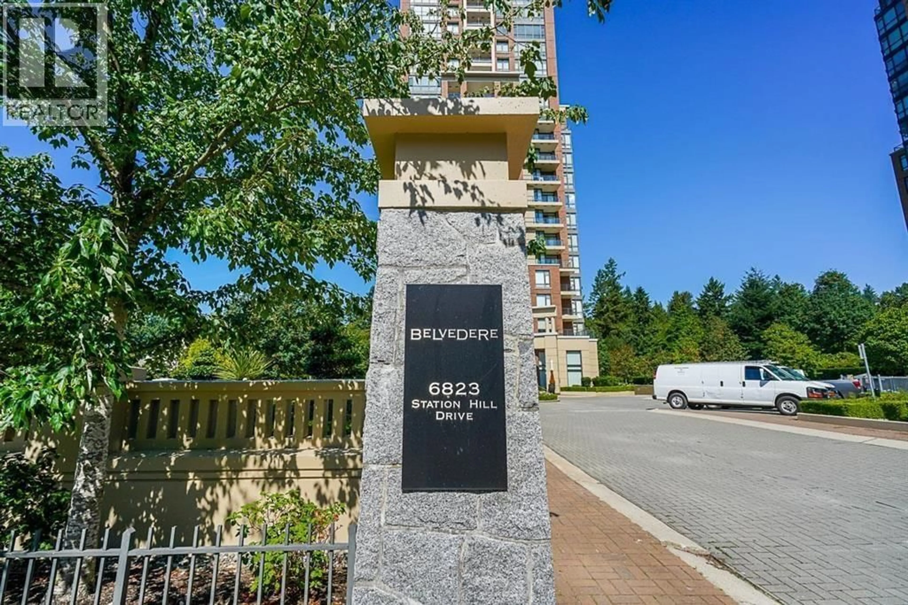 Indoor foyer for 1101 - 6823 STATION HILL DRIVE, Burnaby British Columbia V3N0A9