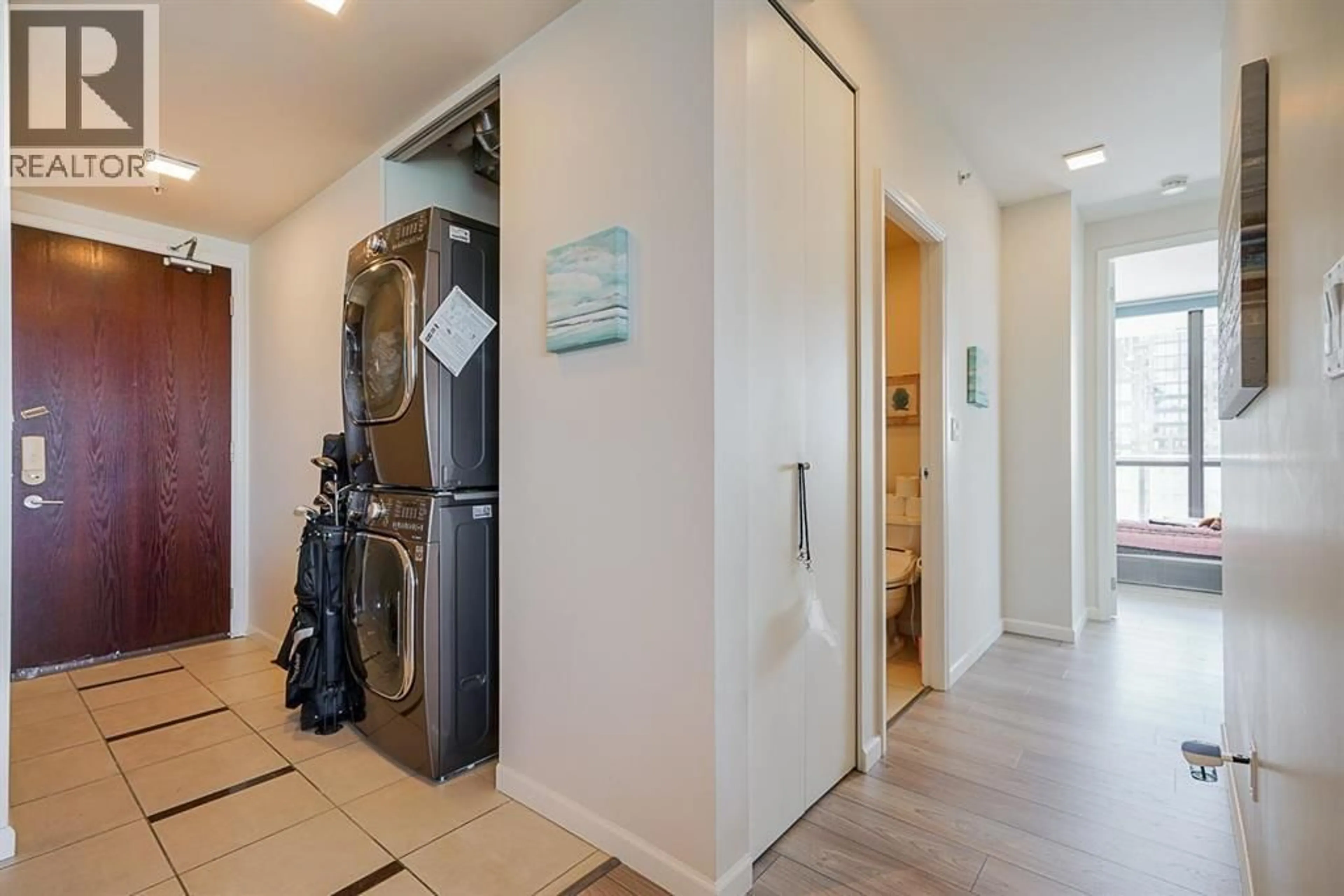 Indoor entryway for 1101 - 6823 STATION HILL DRIVE, Burnaby British Columbia V3N0A9