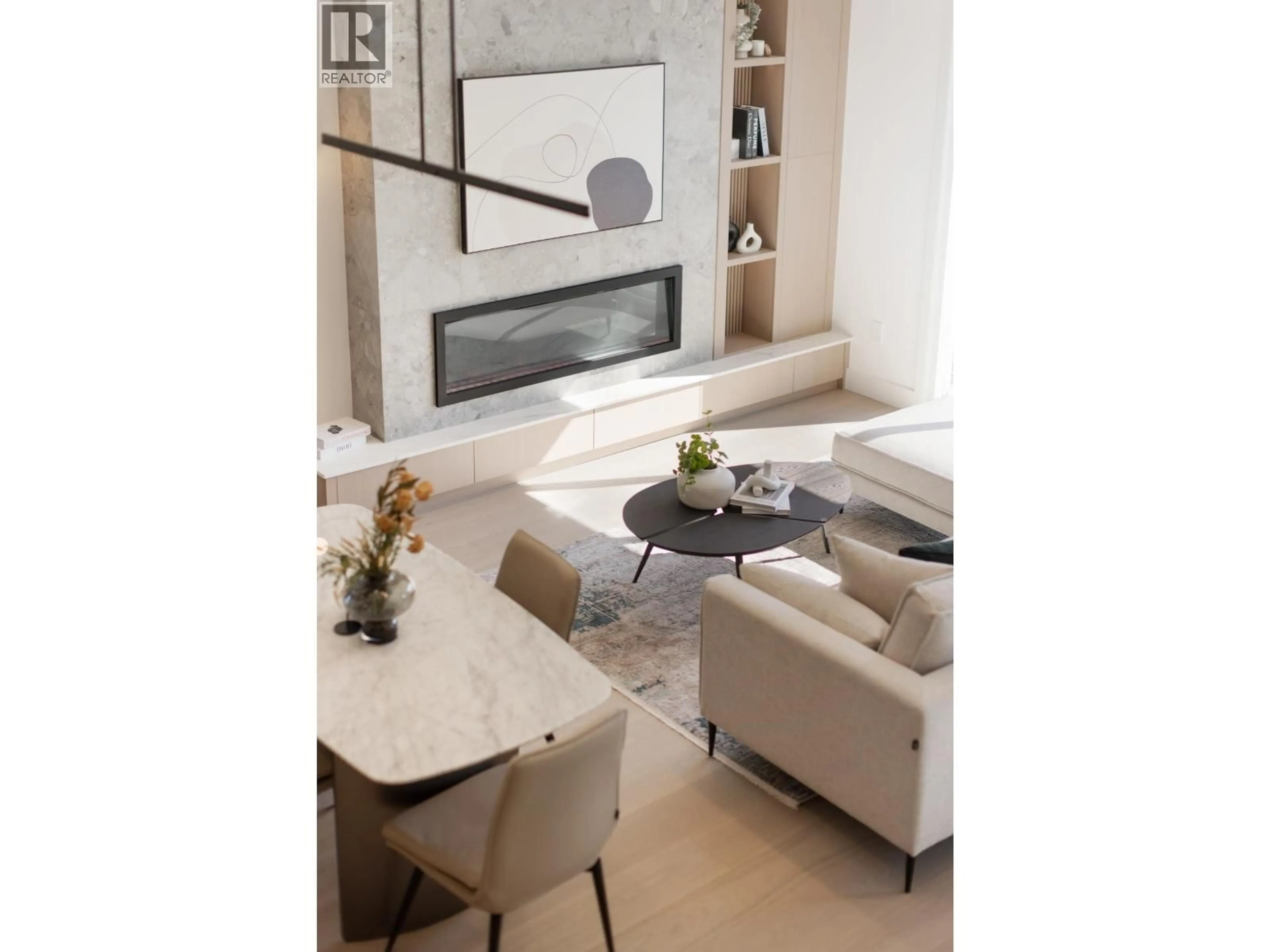 Living room with furniture, unknown for 2 - 6503 WINCH STREET, Burnaby British Columbia V5B2L5