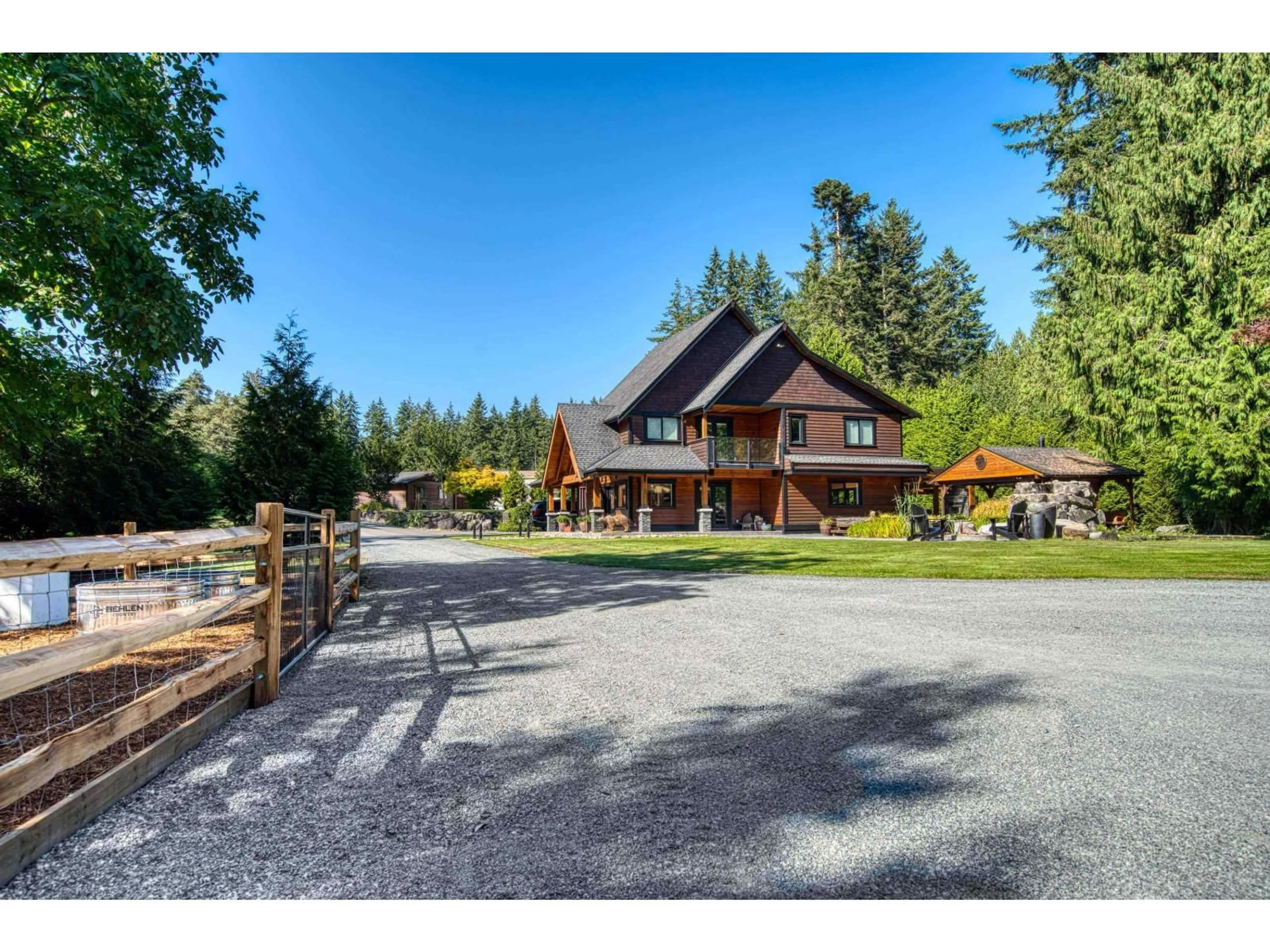 A pic from outside/outdoor area/front of a property/back of a property/a pic from drone, mountain view for 20078 27 AVENUE, Langley British Columbia V2Z1X2