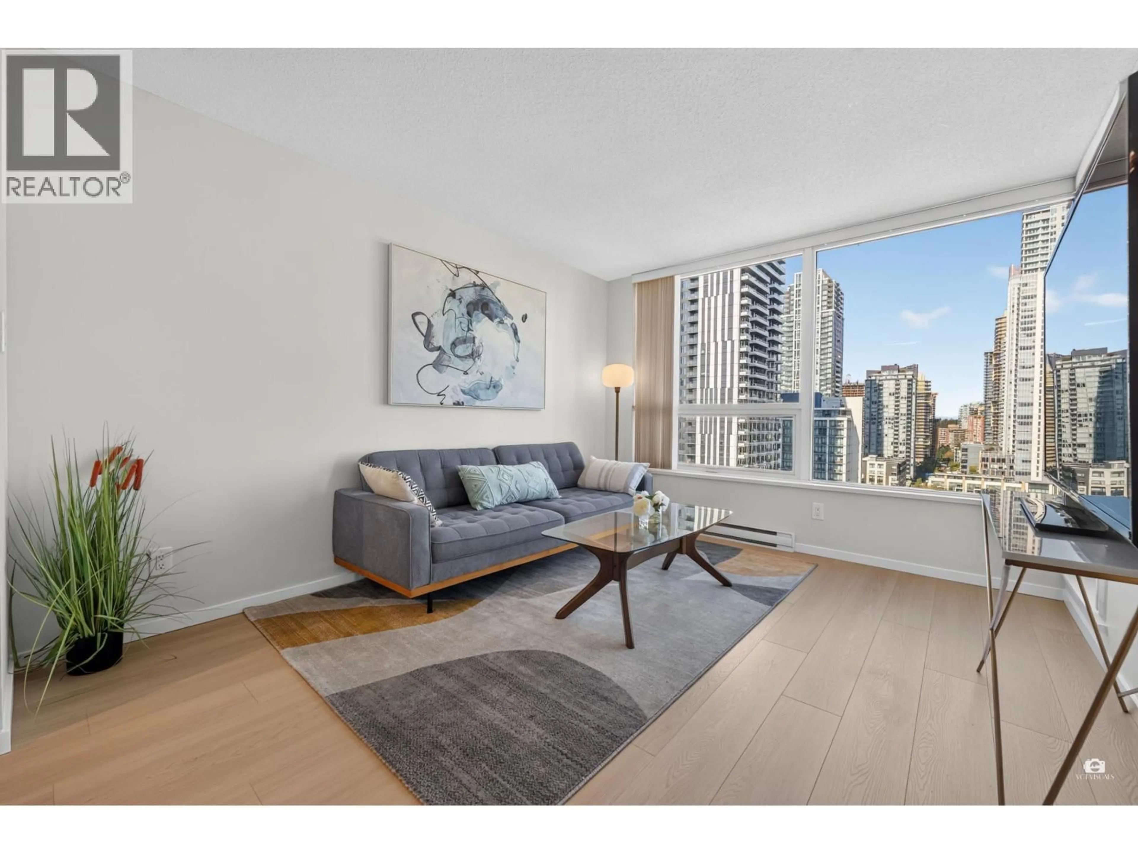 Living room with furniture, unknown for 1806 - 6658 DOW AVENUE, Burnaby British Columbia V5H0C7