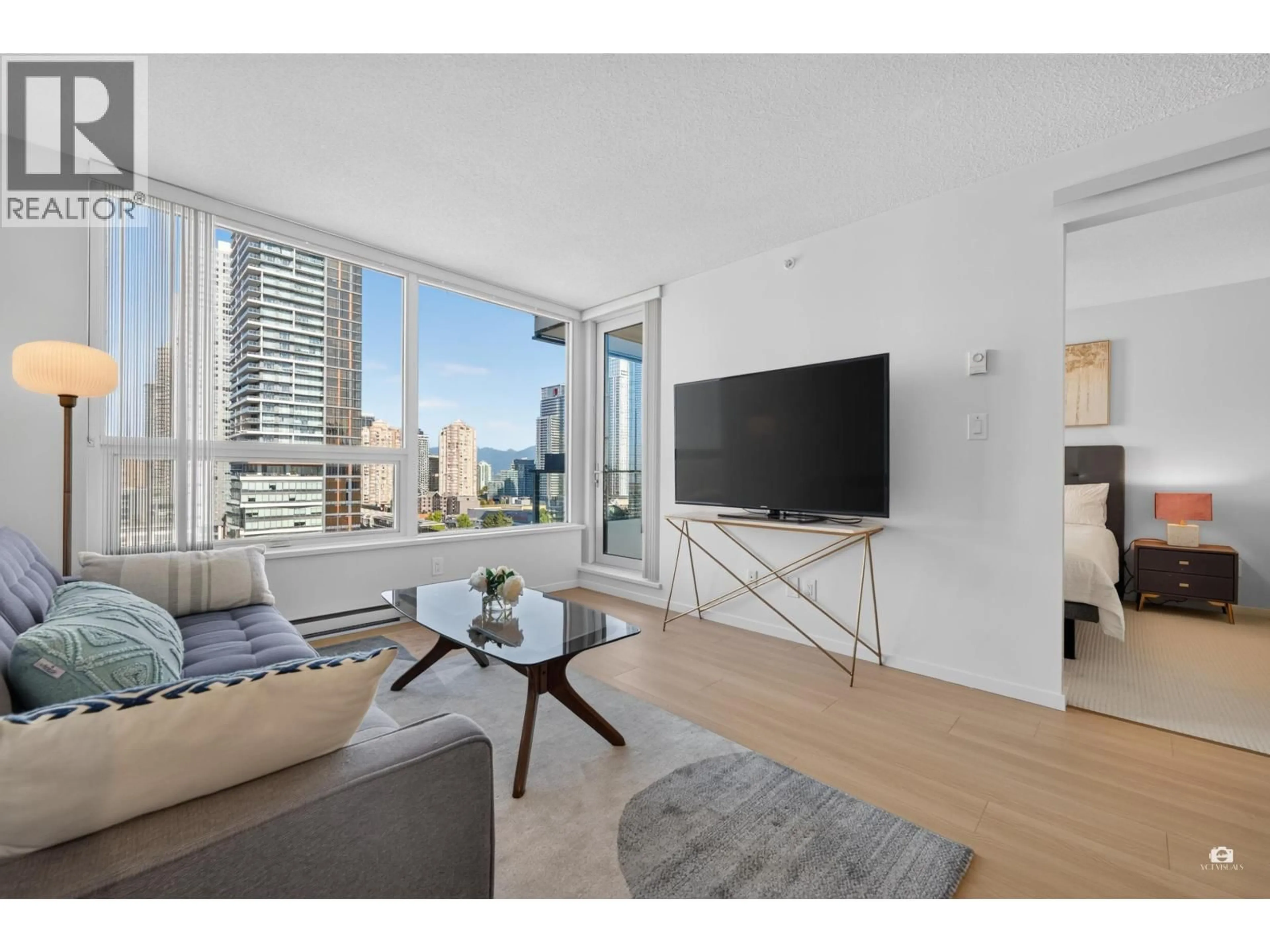 Living room with furniture, unknown for 1806 - 6658 DOW AVENUE, Burnaby British Columbia V5H0C7