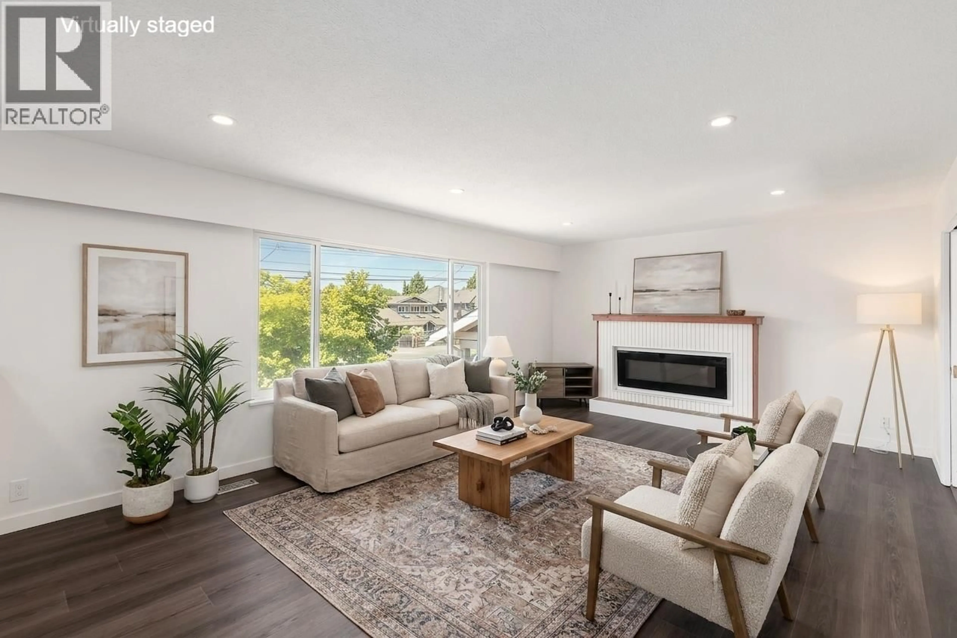 Living room with furniture, unknown for 4600 53 STREET, Delta British Columbia V4K2Z1