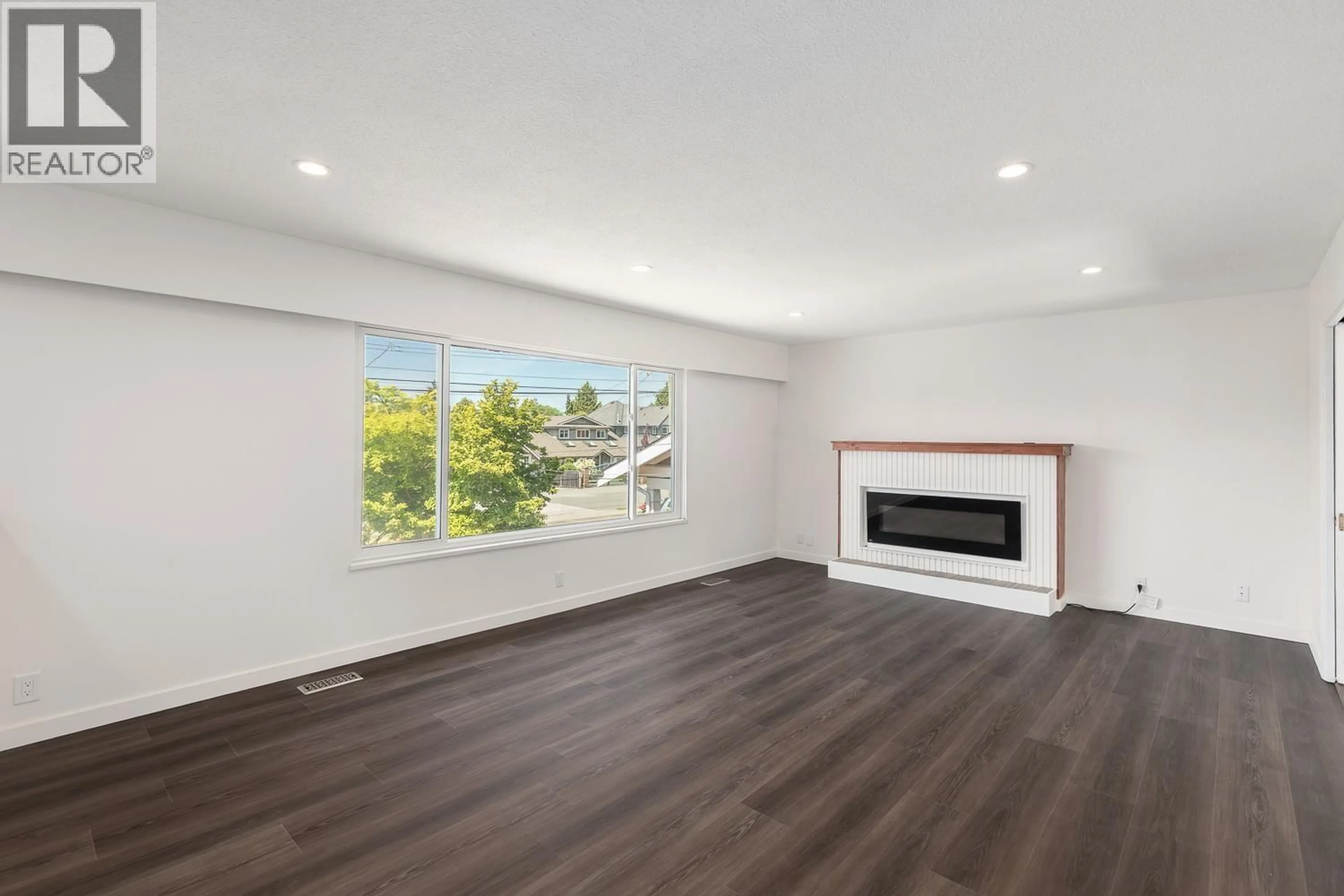 A pic of a room for 4600 53 STREET, Delta British Columbia V4K2Z1
