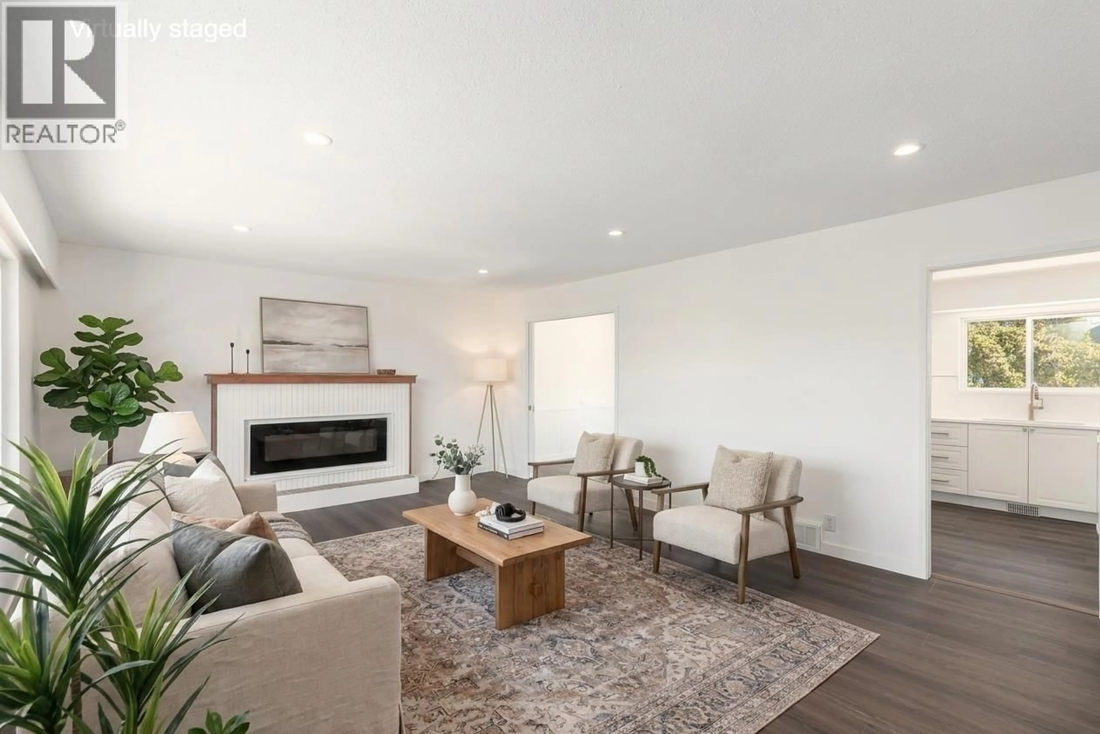 Living room with furniture, wood/laminate floor for 4600 53 STREET, Delta British Columbia V4K2Z1
