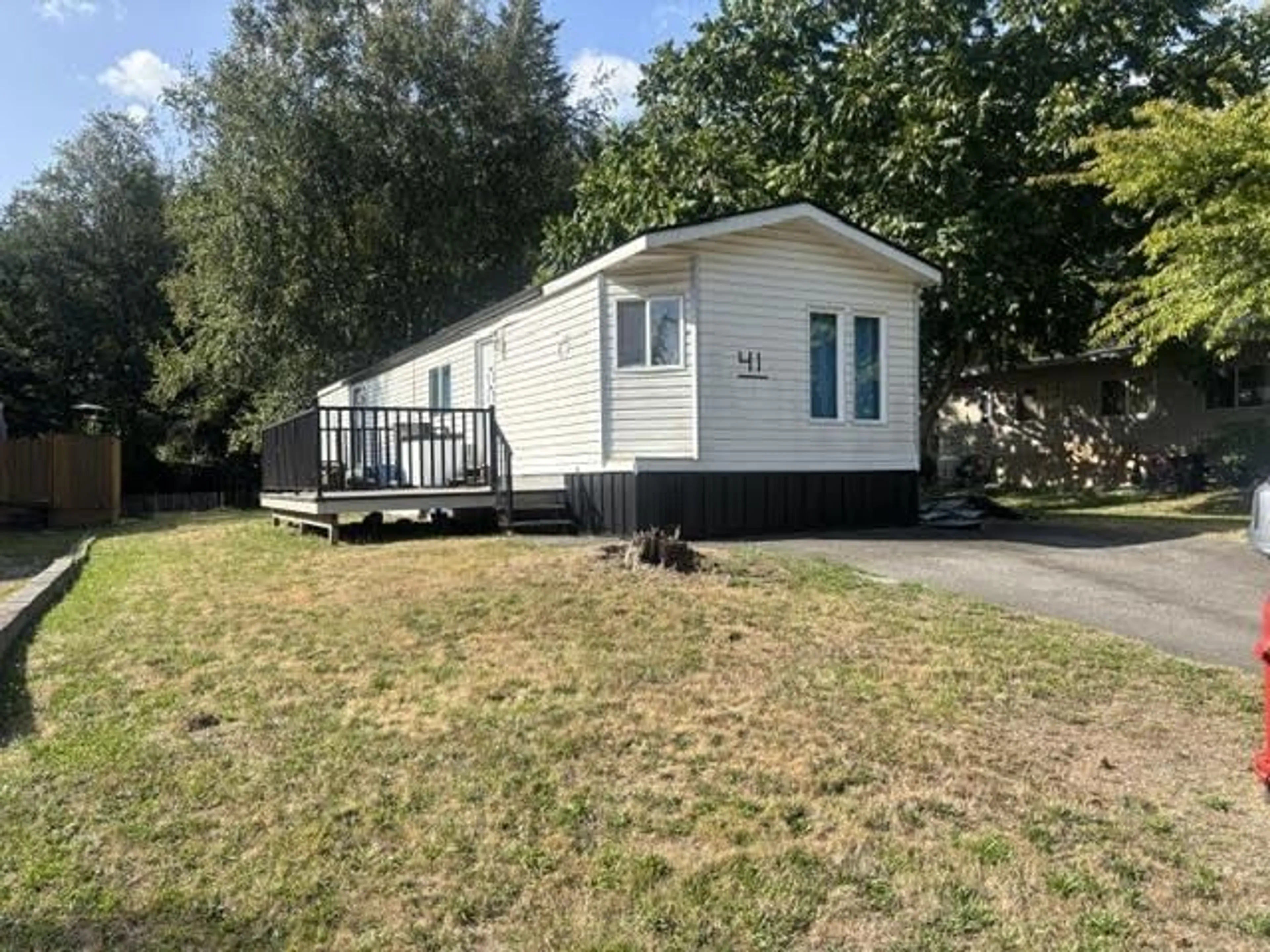 Shed for 41 - 43201 LOUGHEED HIGHWAY, Mission British Columbia V0M1G0