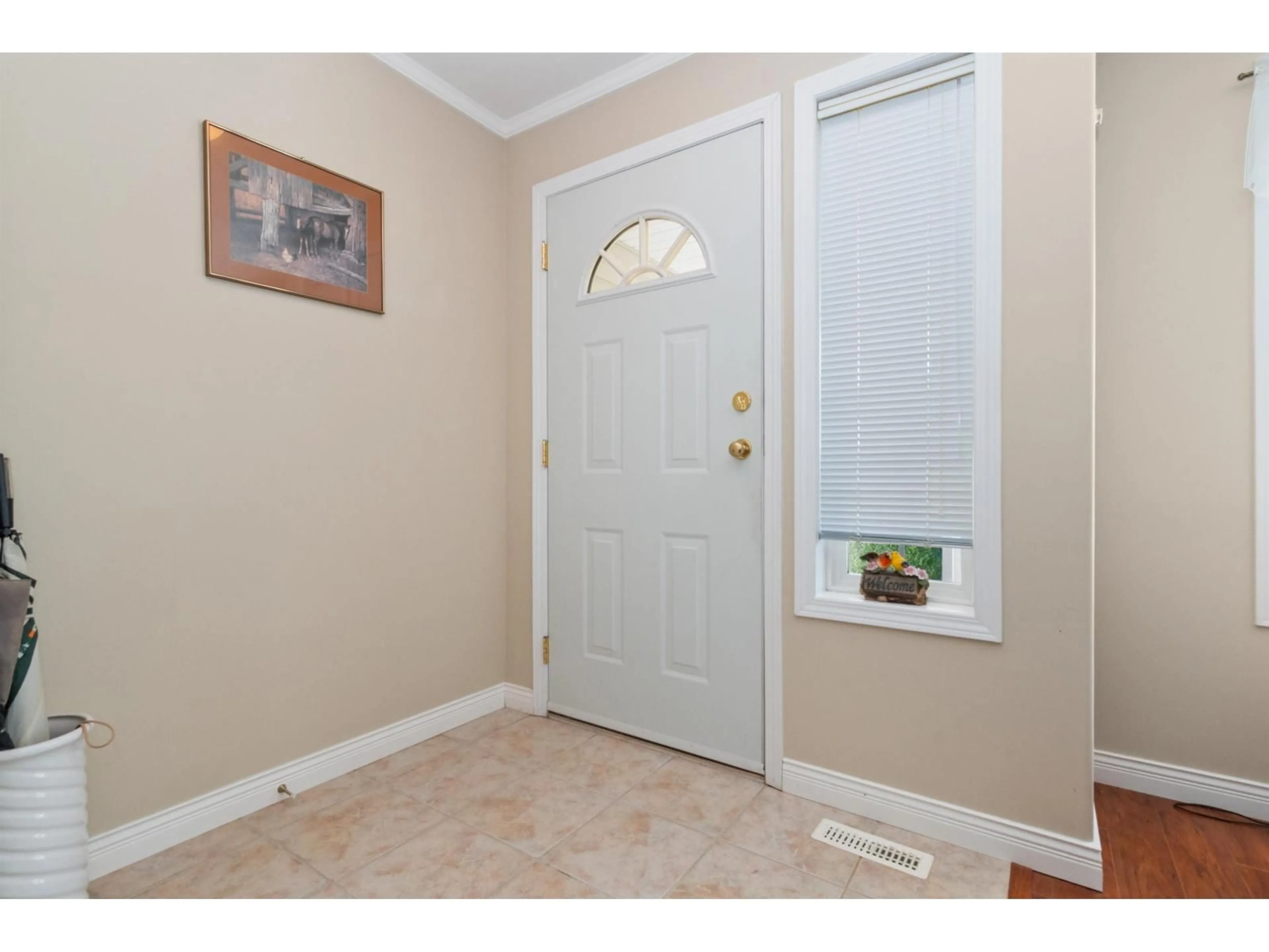 Indoor entryway for 43 - 7292 ELM ROAD, Agassiz British Columbia V0M1A2