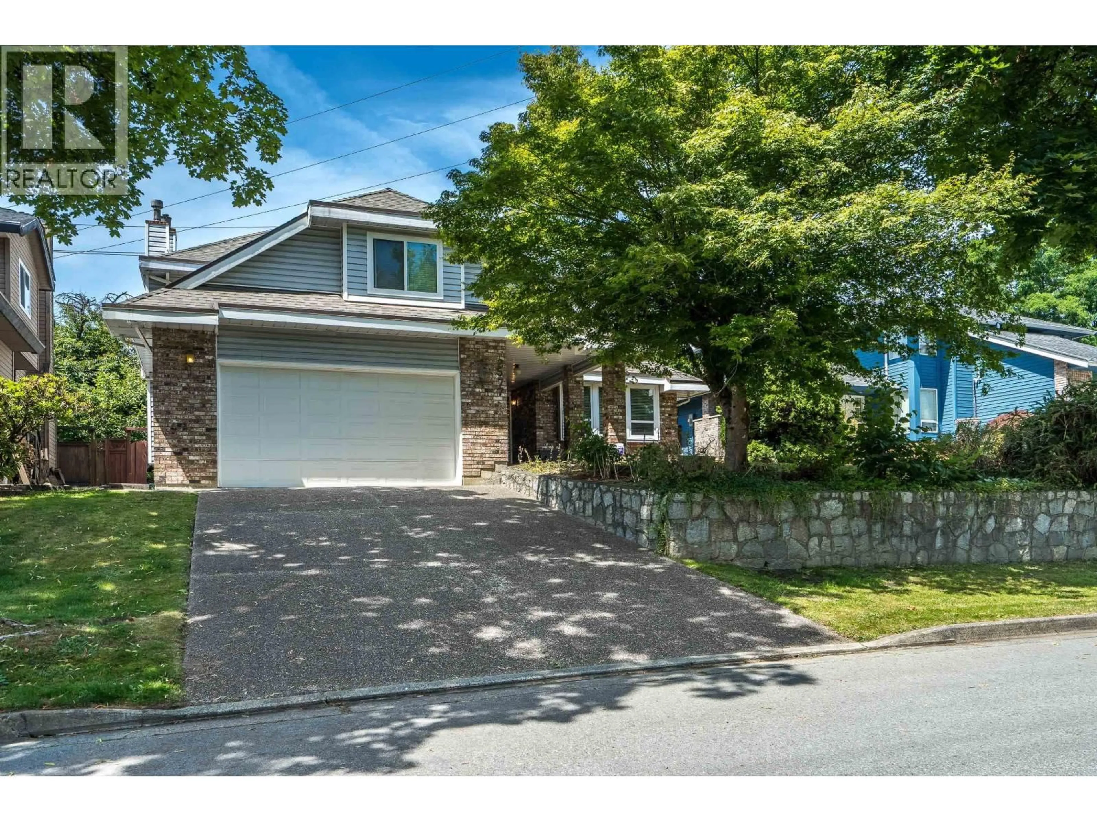Home with vinyl exterior material, street for 2577 STONEY CREEK PLACE, Burnaby British Columbia V3J7S4
