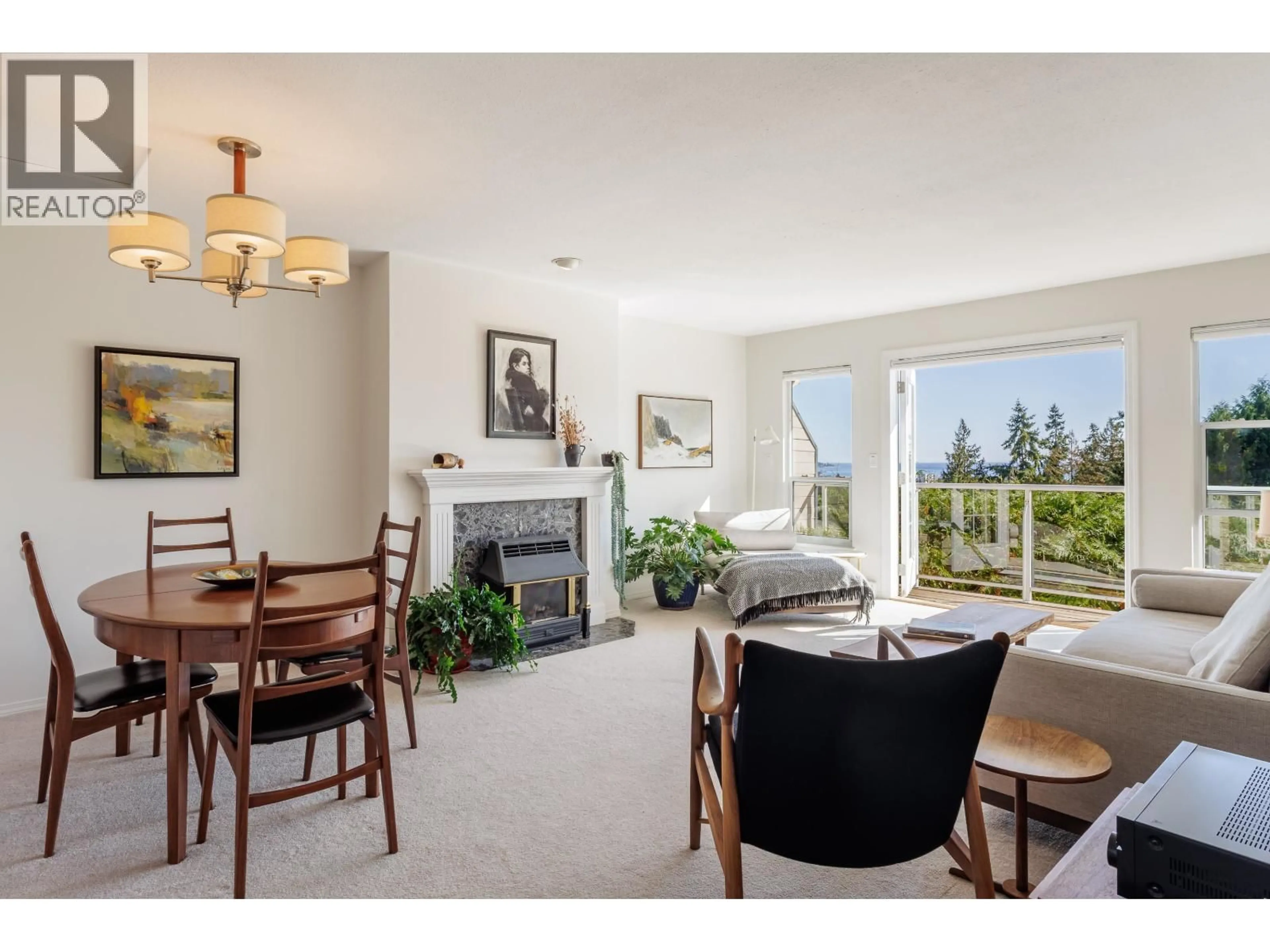 Living room with furniture, unknown for 8 - 5768 MARINE WAY, Sechelt British Columbia V7Z0K4