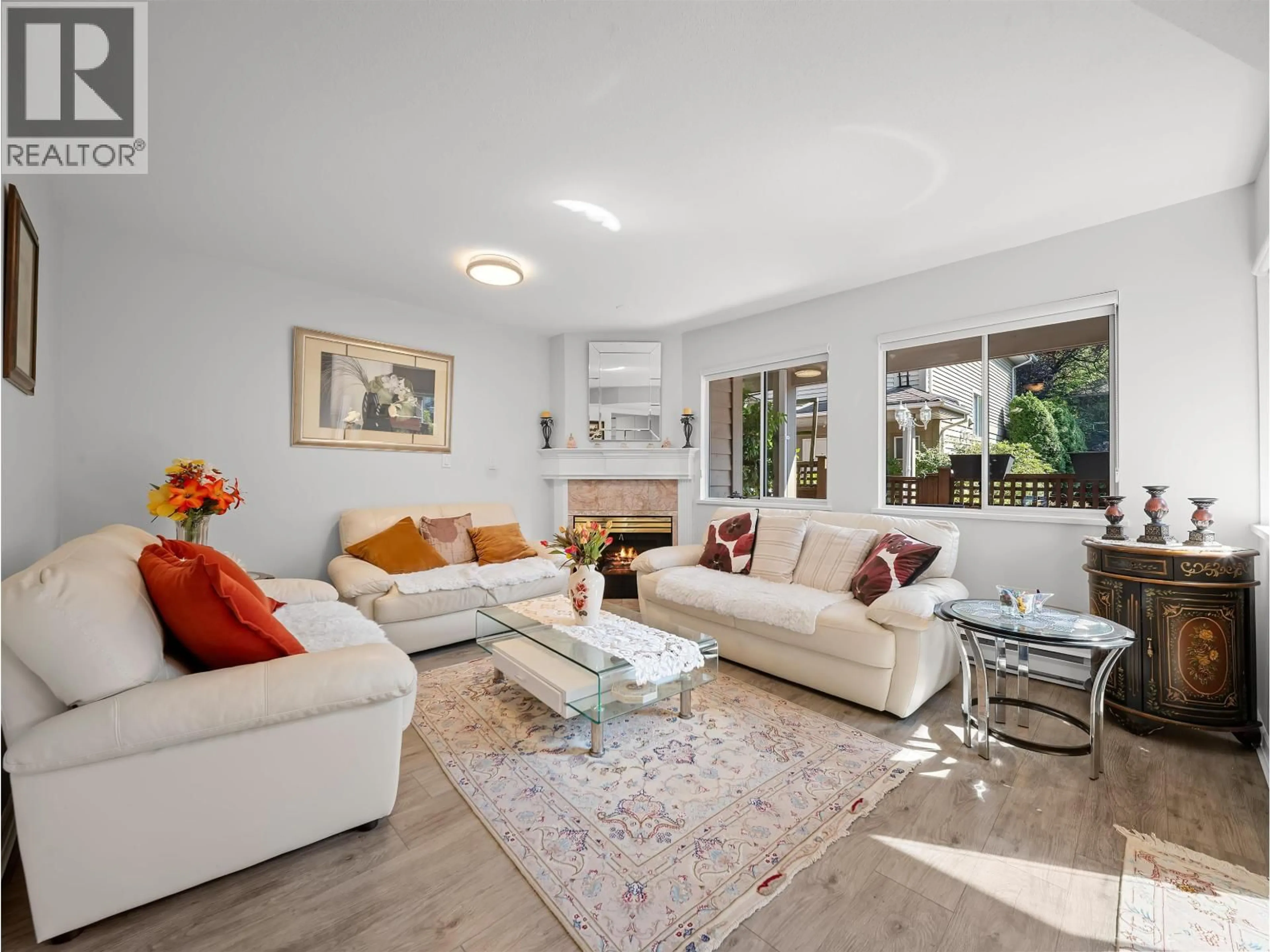 Living room with furniture, unknown for 8 - 815 TOBRUCK AVENUE, North Vancouver British Columbia V7P1V9