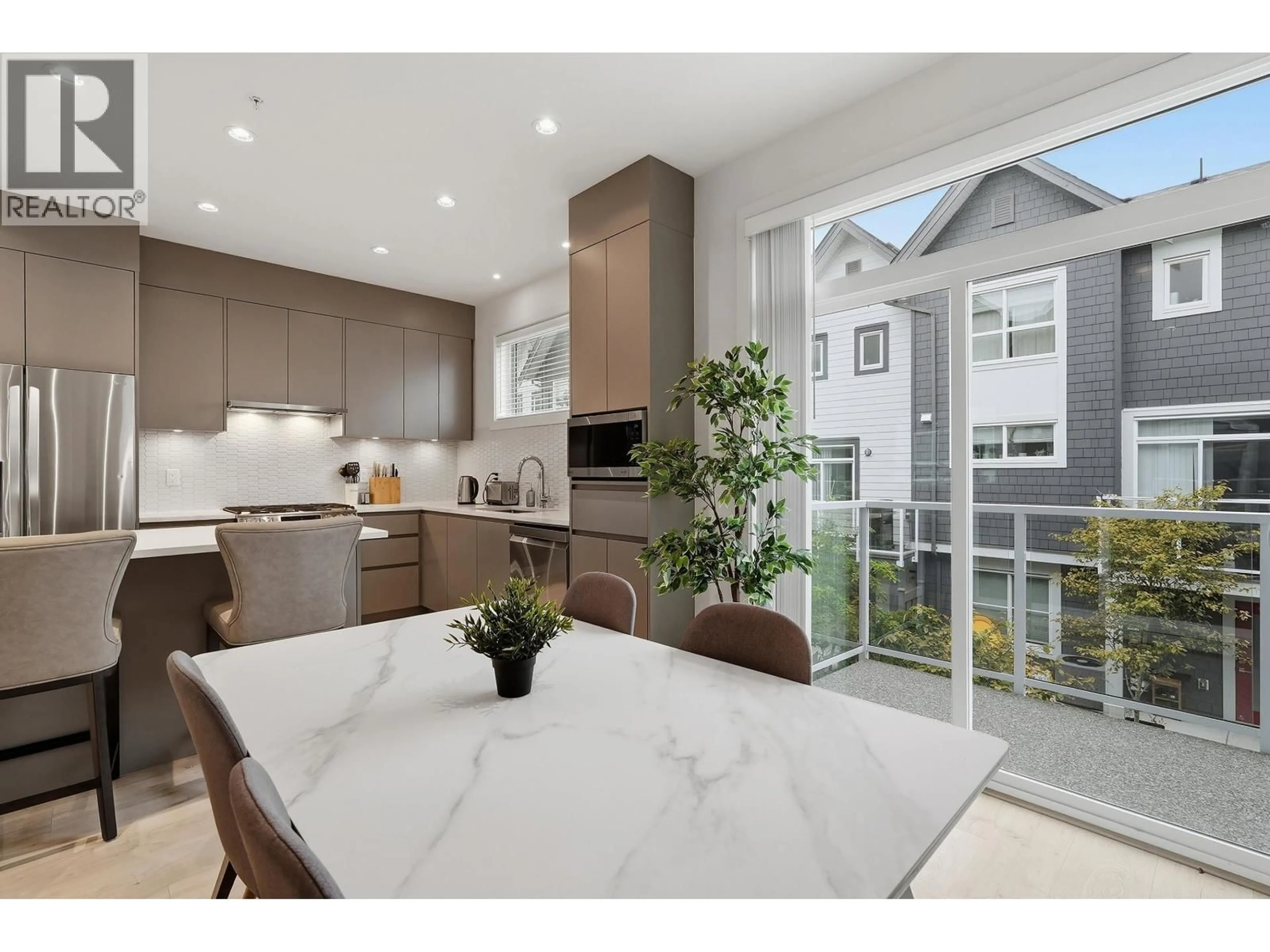 Open concept kitchen, ceramic/tile floor for 23 - 23785 DEWDNEY TRUNK ROAD, Maple Ridge British Columbia V4R0H8