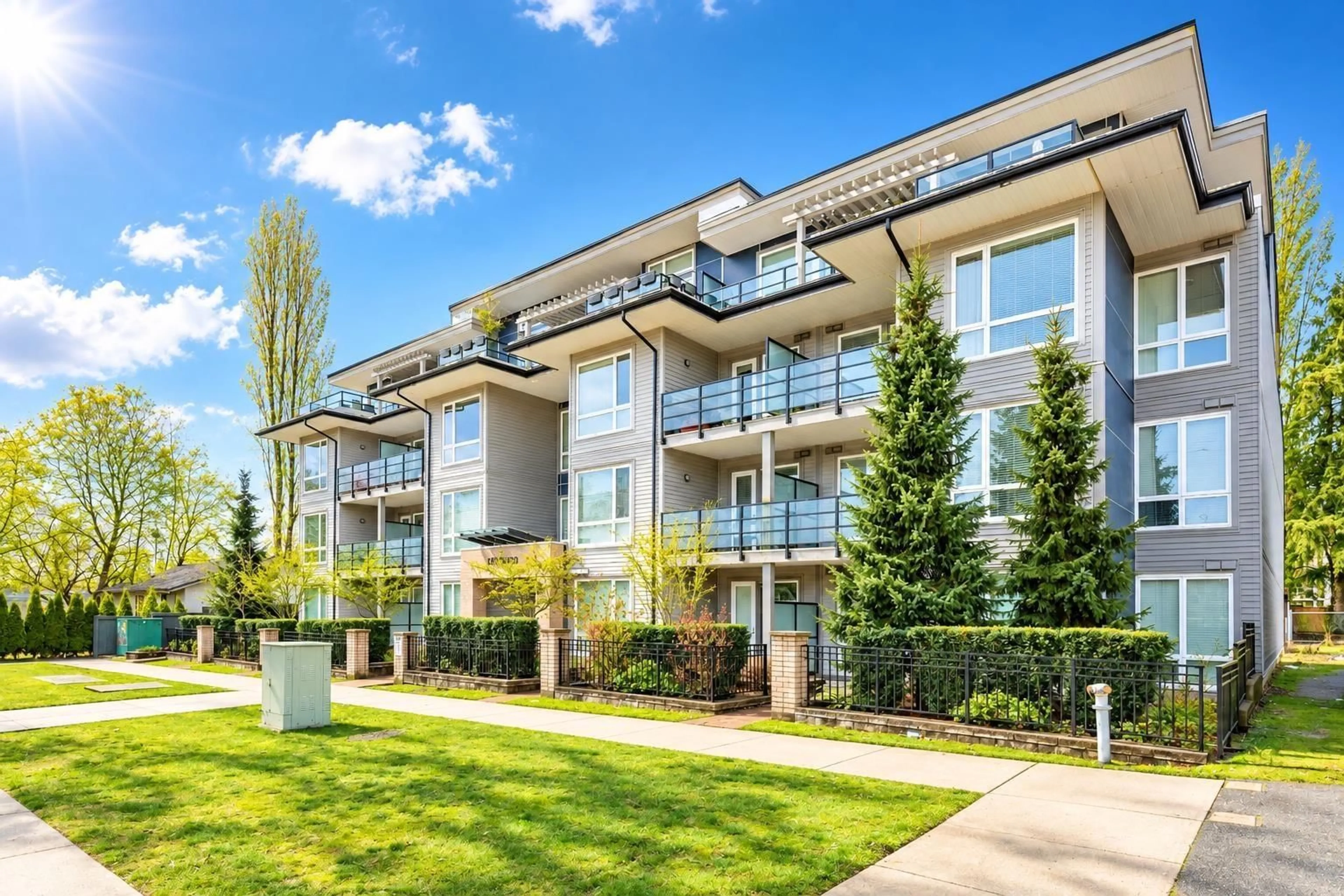 Unknown for 101 - 15628 104 AVENUE, Surrey British Columbia V4N2J3