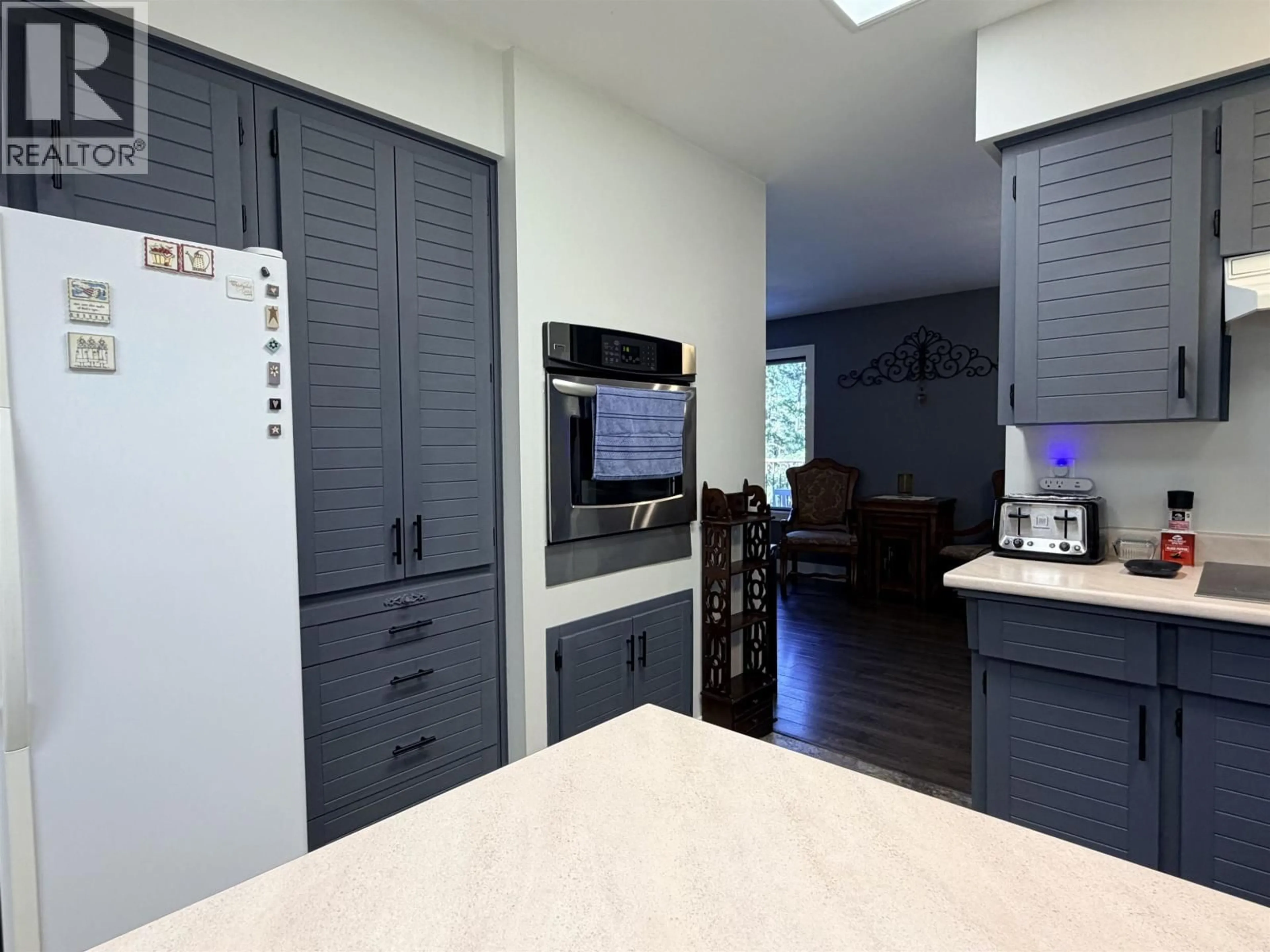 Open concept kitchen, unknown for 754 ROBERTS DRIVE, Williams Lake British Columbia V2G5K1