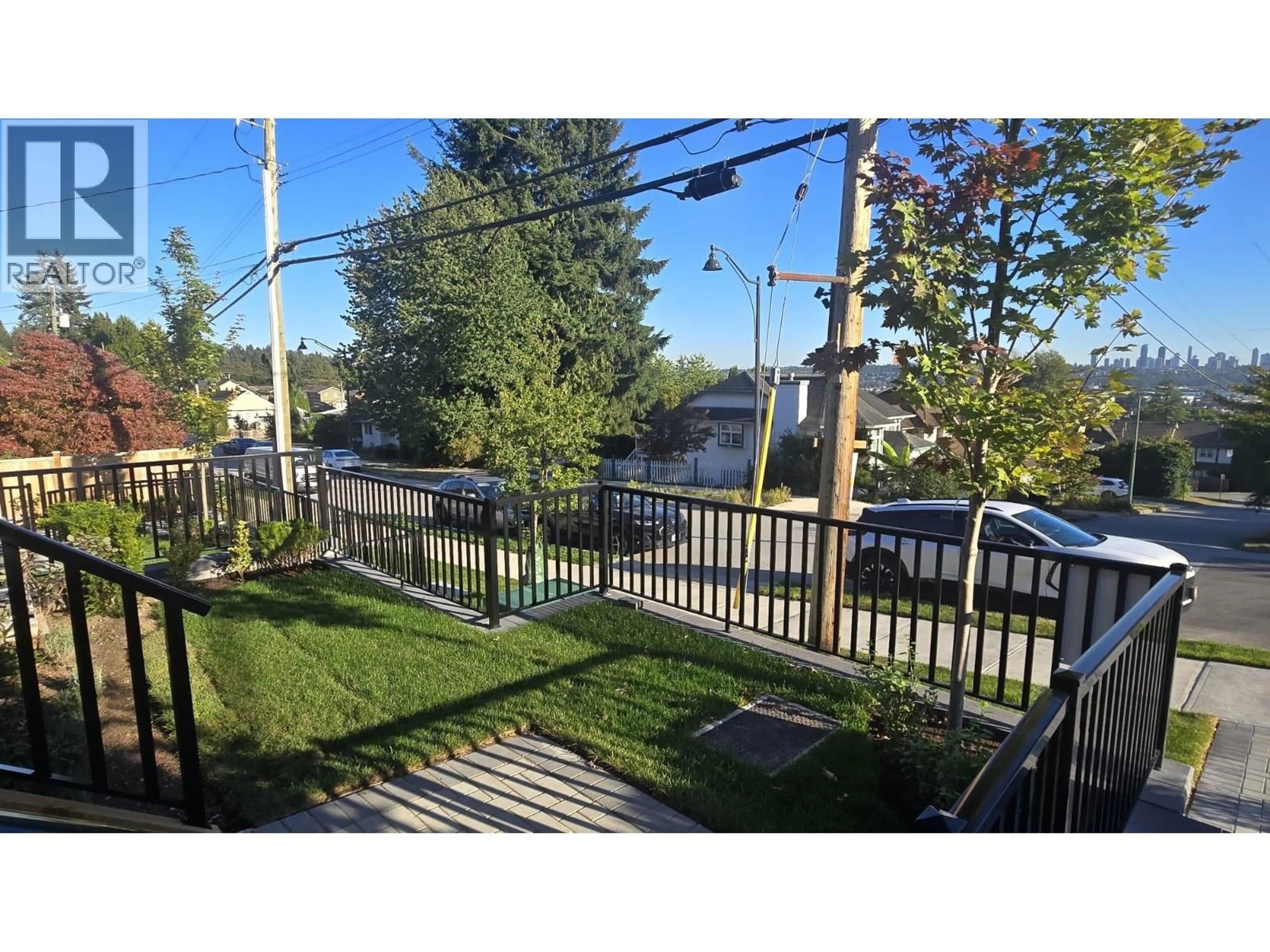 Patio, street for 101 - 1211 THOMAS AVENUE, Coquitlam British Columbia V3K2L1