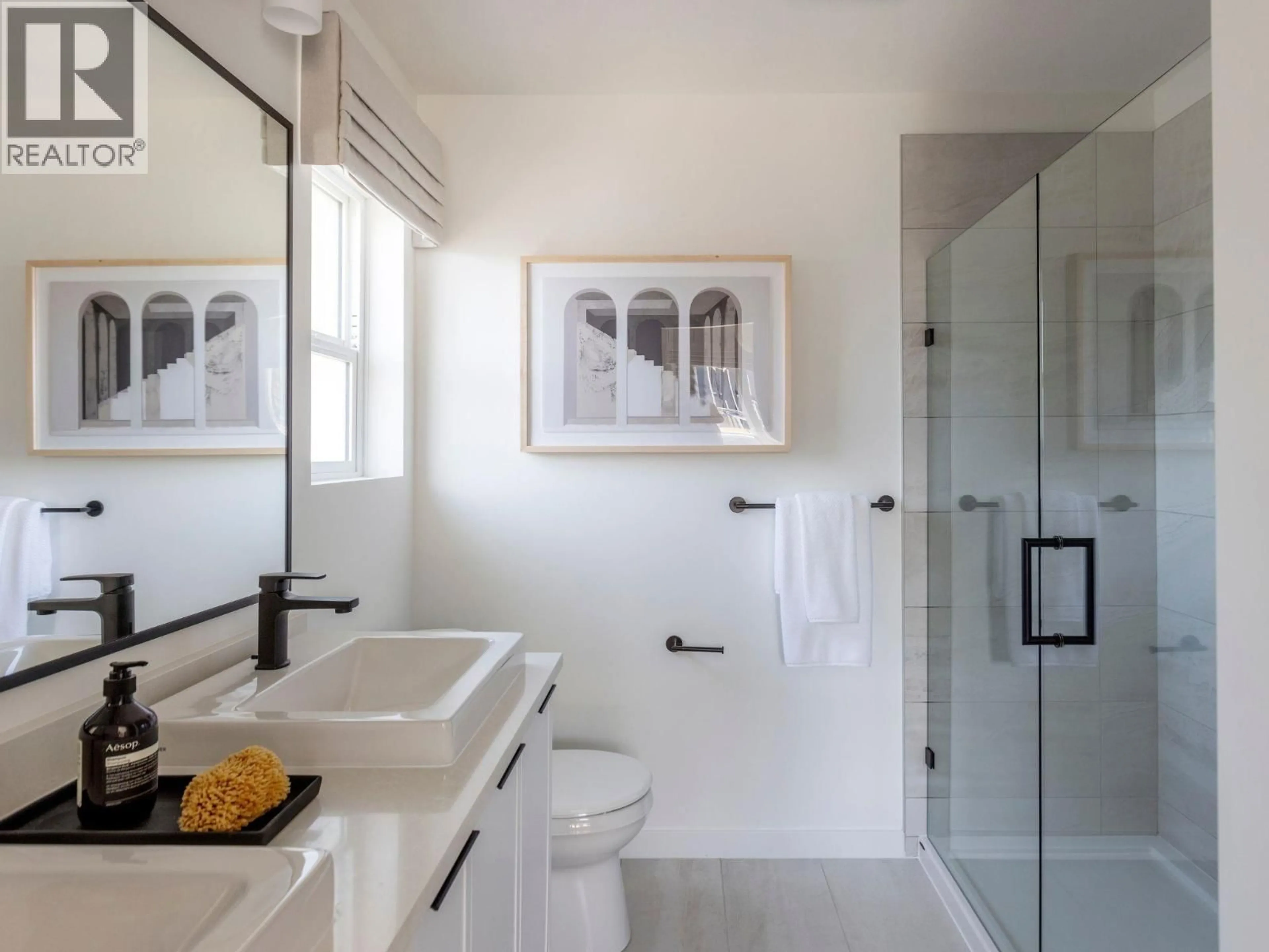 Contemporary bathroom, ceramic/tile floor for 30 - 24951 112 AVENUE, Maple Ridge British Columbia V0V0V0