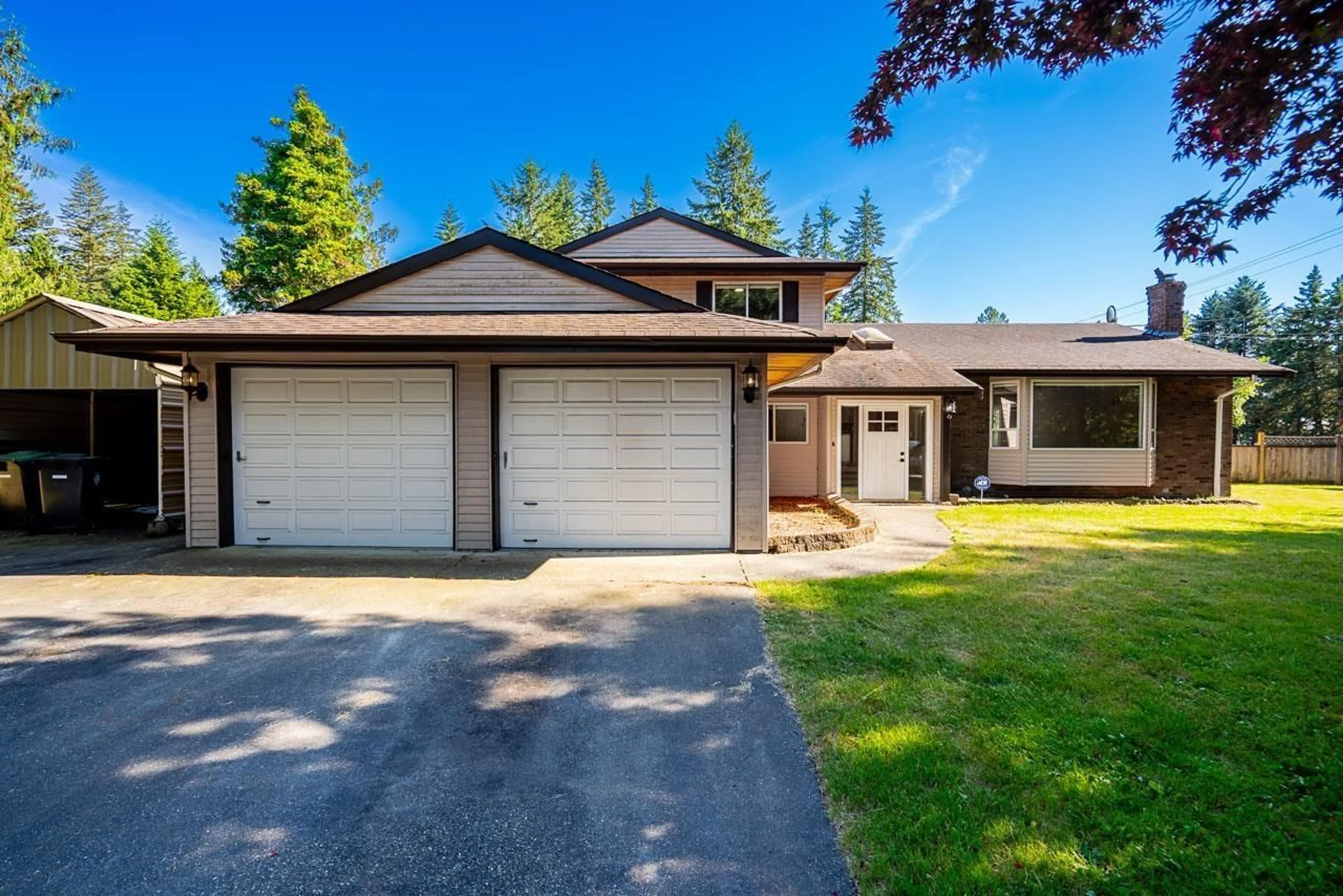 Home with vinyl exterior material, street for 25016 59 AVENUE, Langley British Columbia V4W1T4
