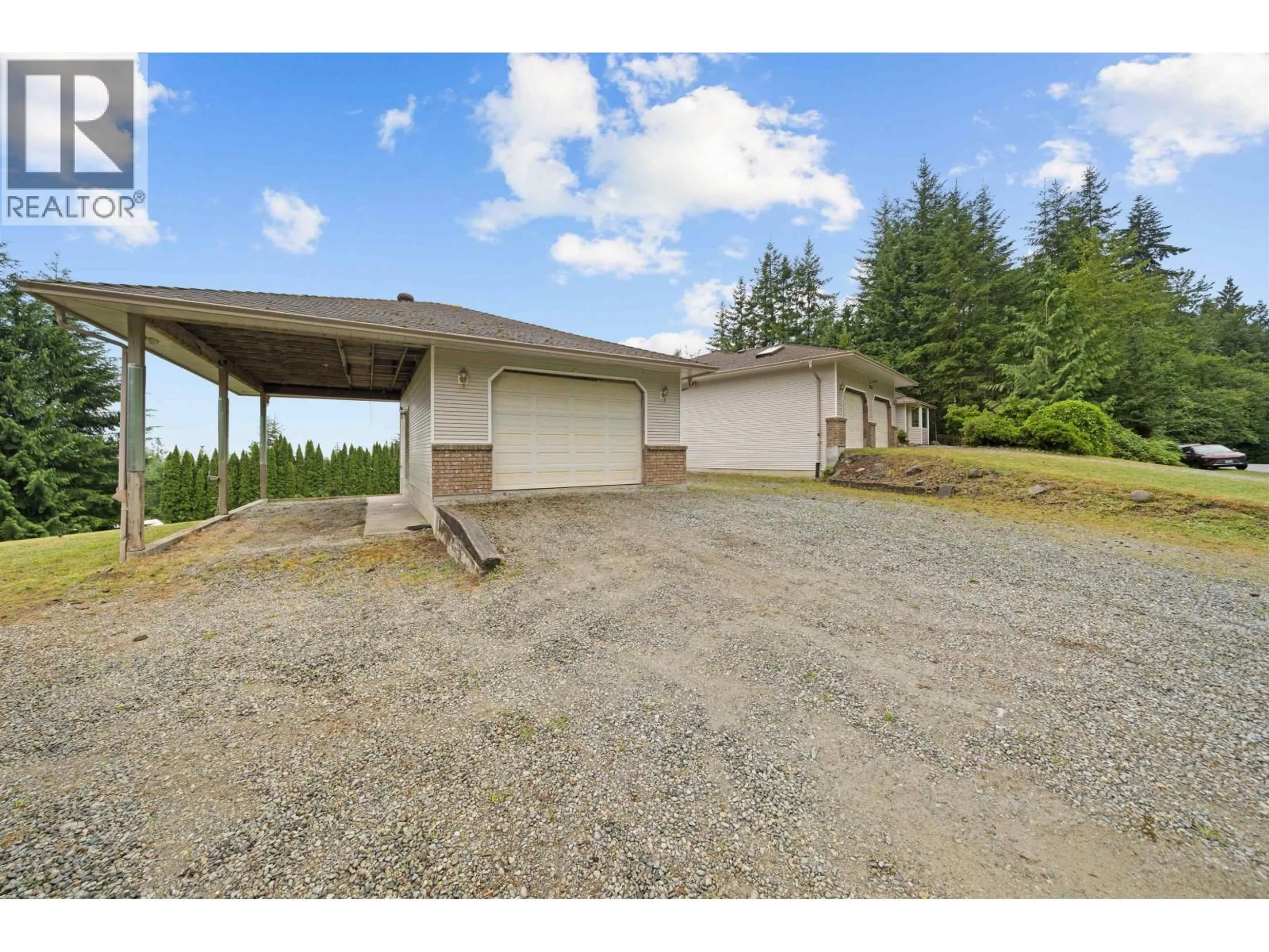 A pic from outside/outdoor area/front of a property/back of a property/a pic from drone, unknown for 27660 128 AVENUE, Maple Ridge British Columbia V2W1N5