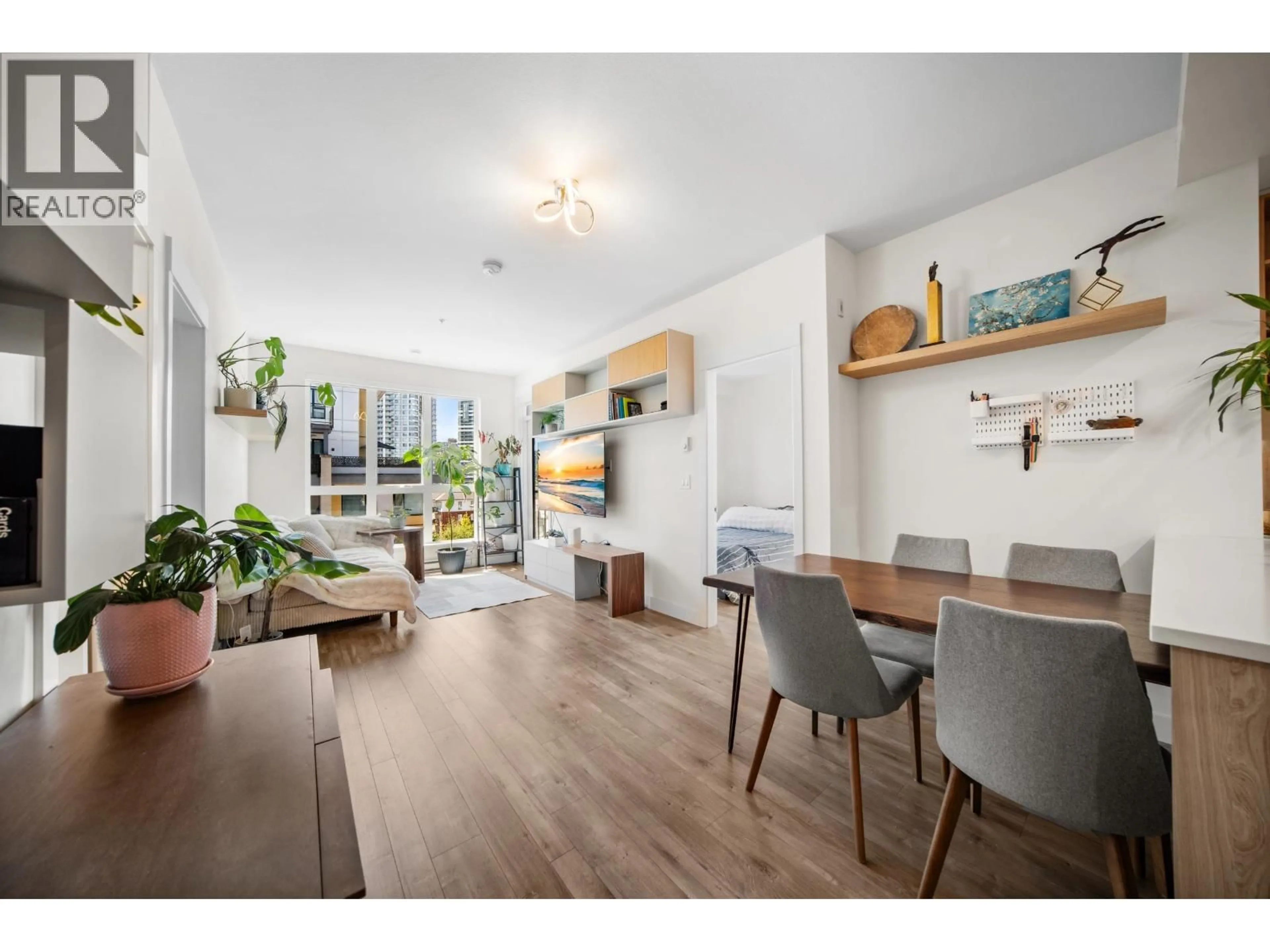 Unknown for 412 - 750 DOGWOOD STREET, Coquitlam British Columbia V3J4B7
