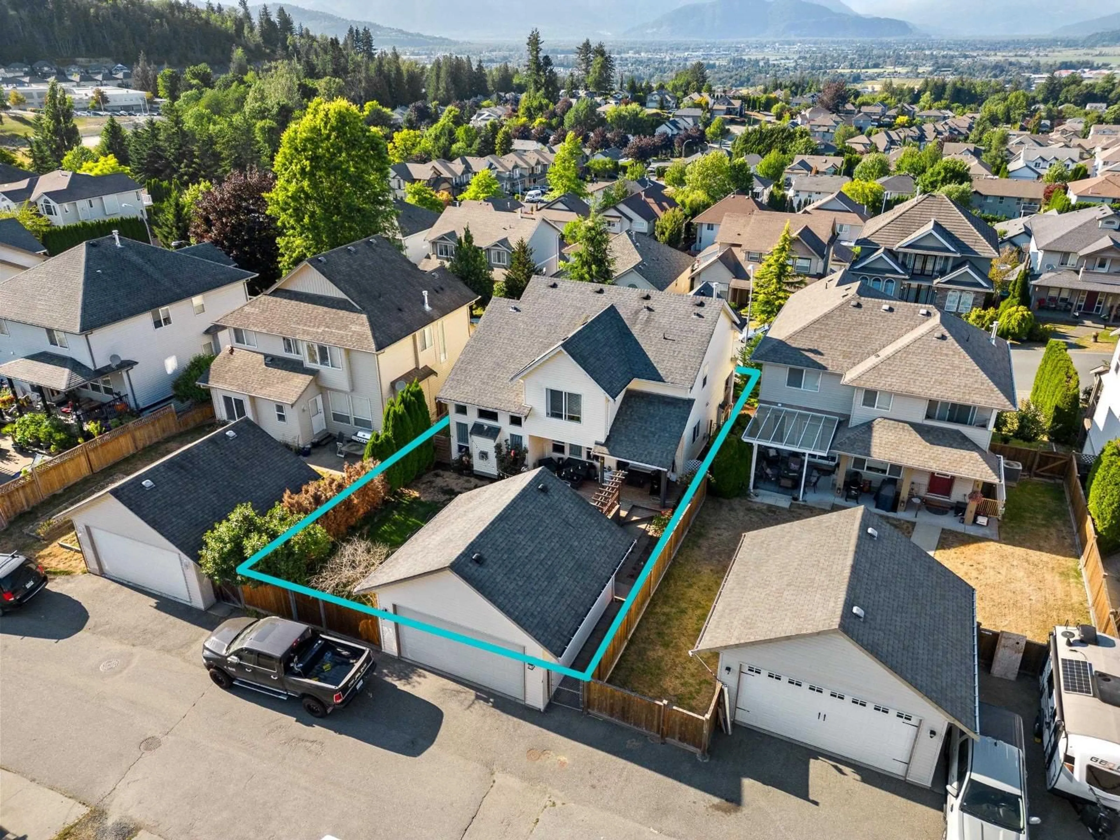 A pic from outside/outdoor area/front of a property/back of a property/a pic from drone, mountain view for 46434 LEAR DRIVE, Chilliwack British Columbia V2R5P6